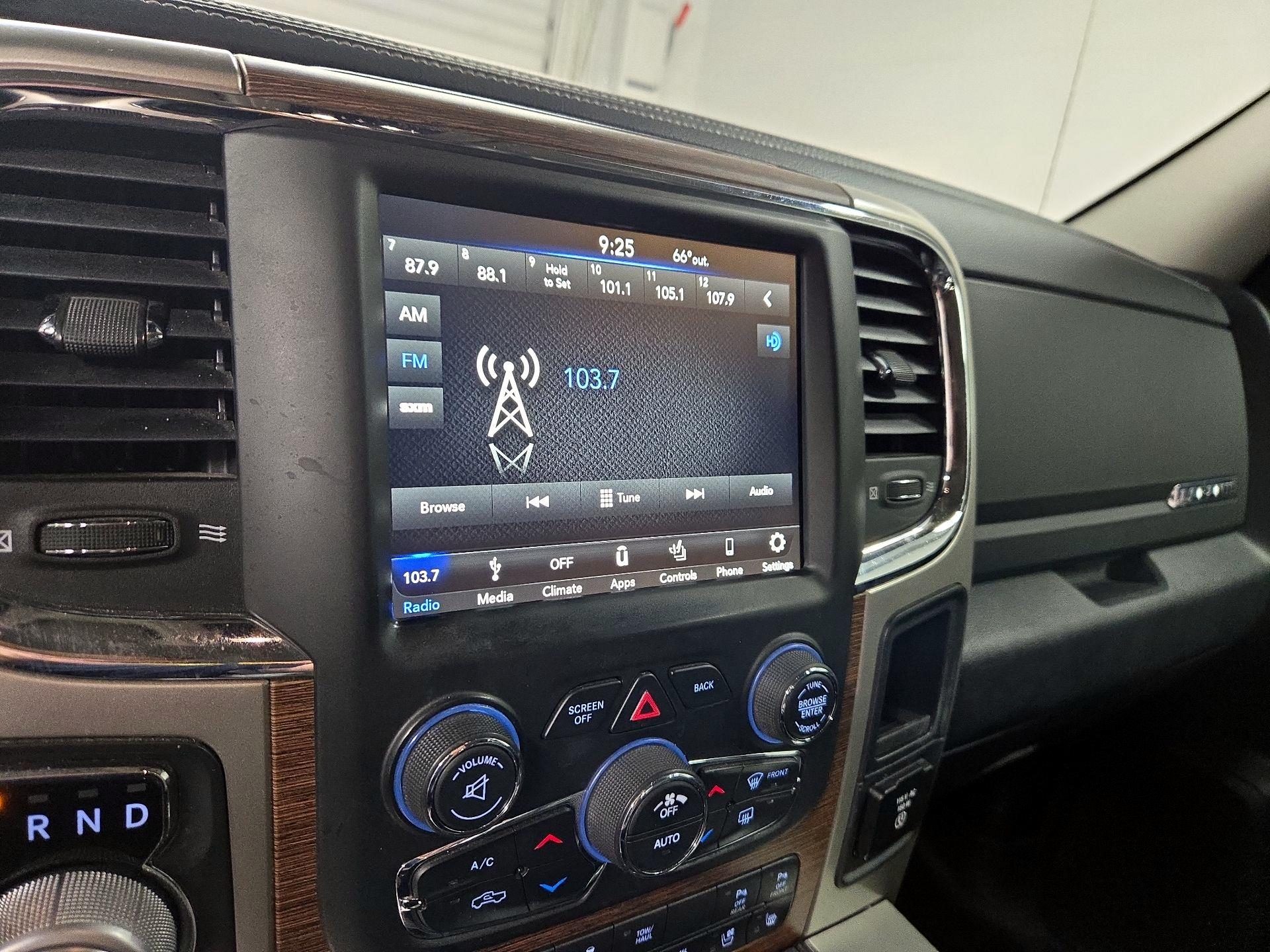 Thumbnail: 2019 RAM 1500 Classic - 15