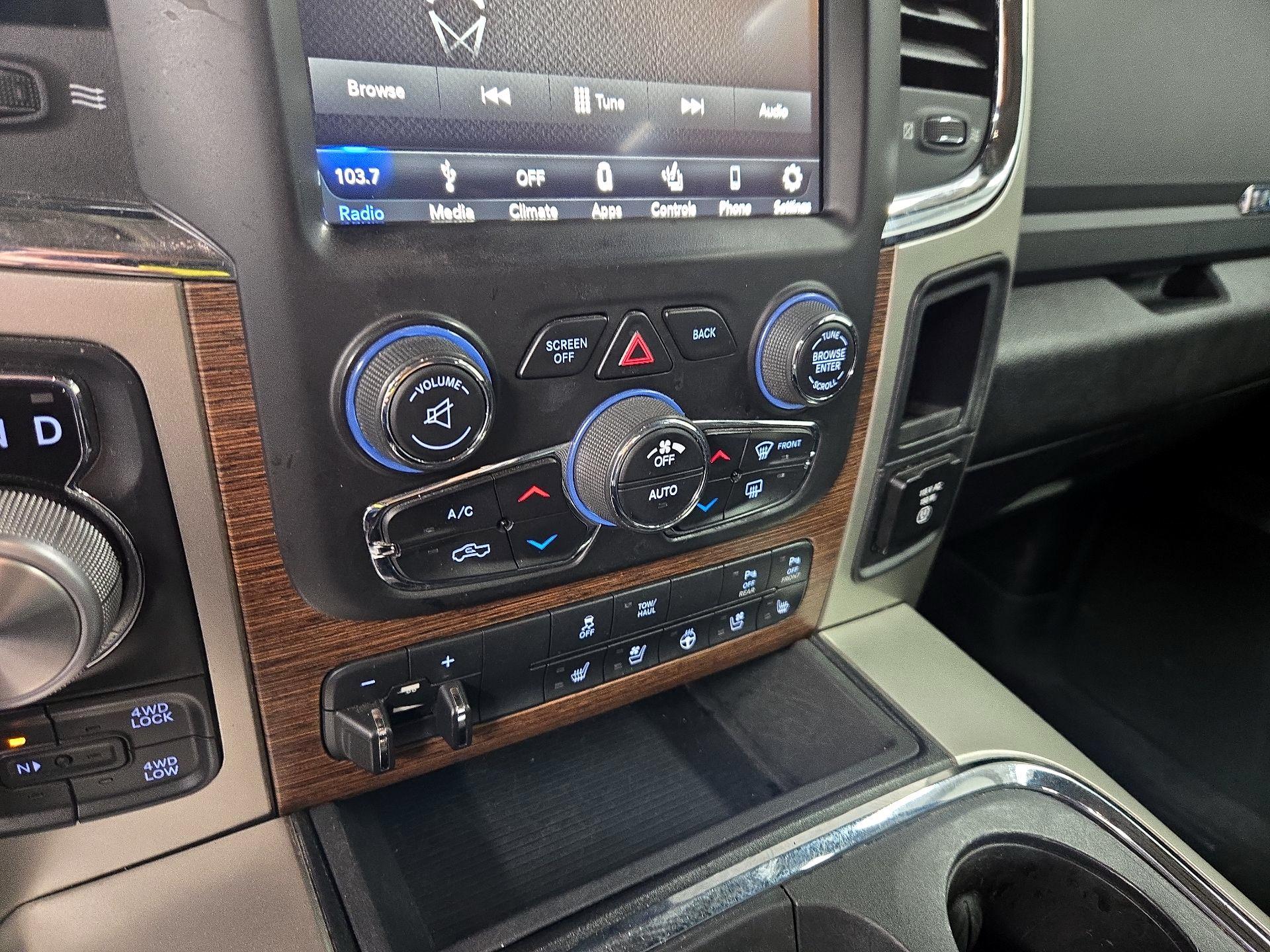 Thumbnail: 2019 RAM 1500 Classic - 16