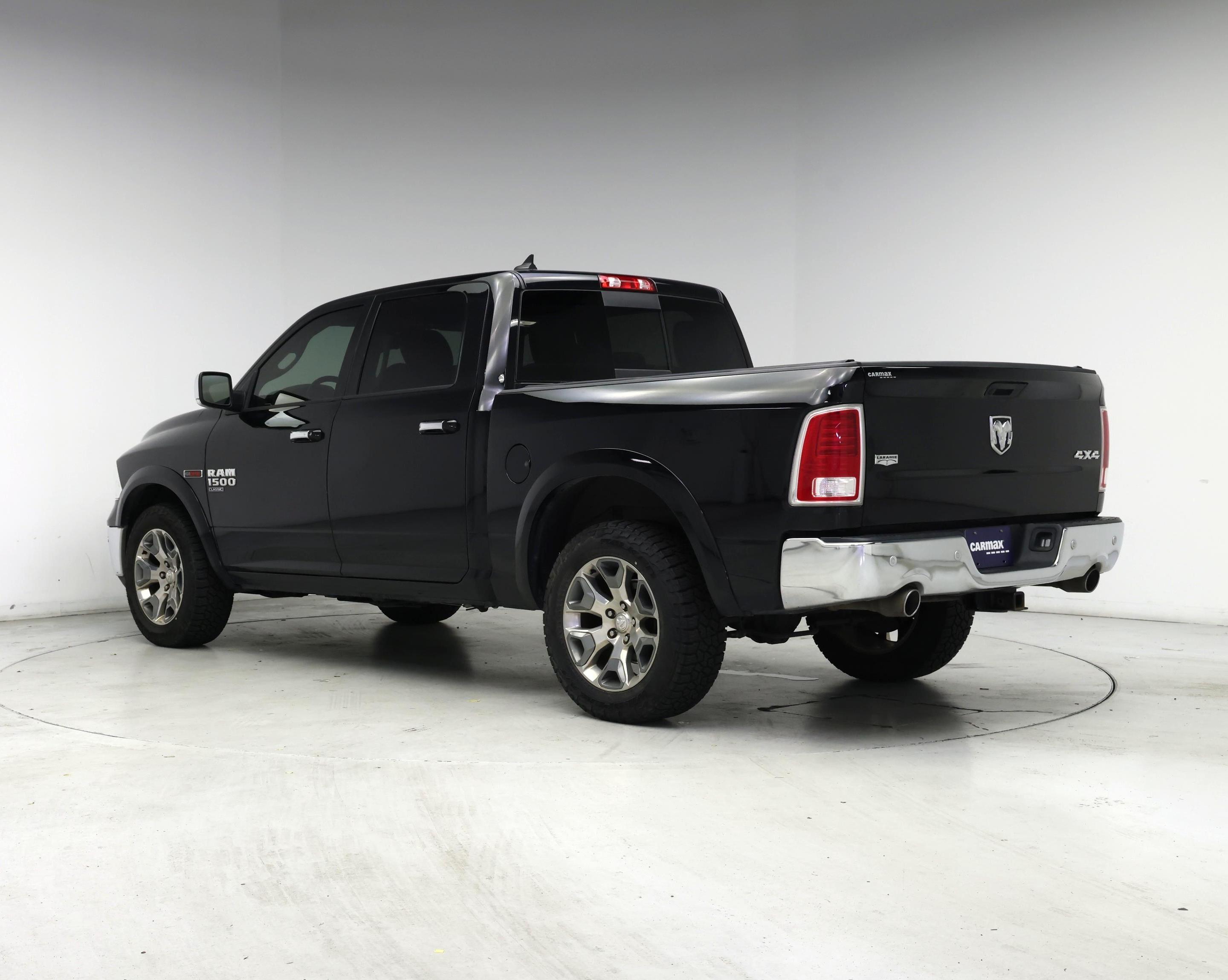 Thumbnail: 2019 RAM 1500 Classic - 2