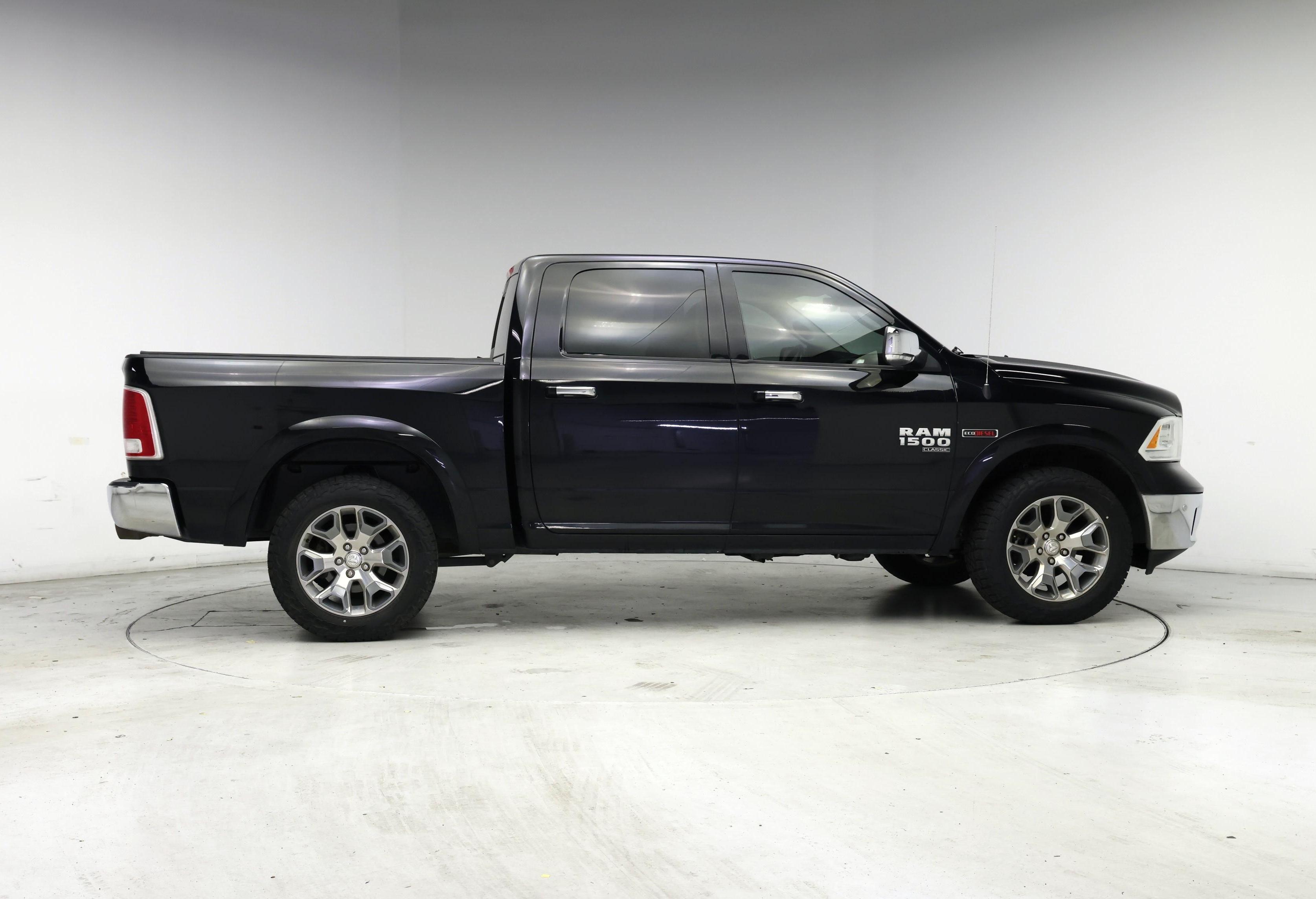 Thumbnail: 2019 RAM 1500 Classic - 7