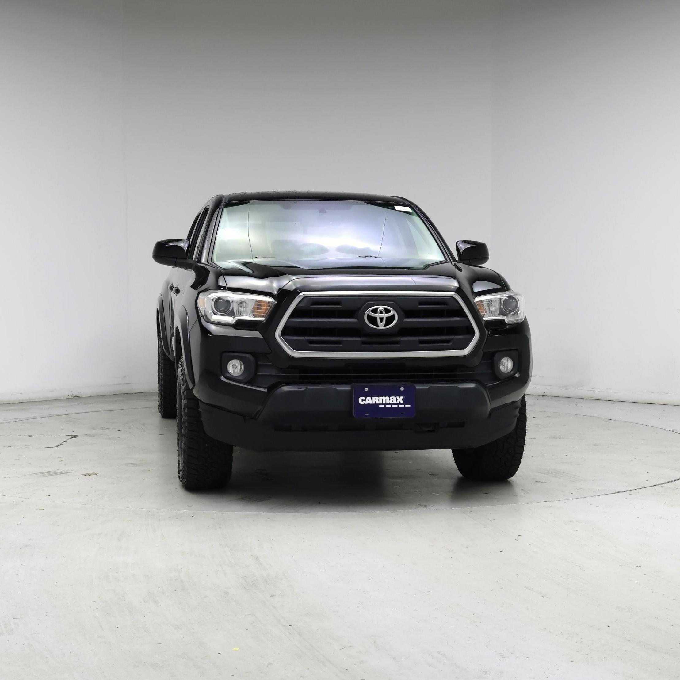 Thumbnail: 2017 Toyota Tacoma - 5