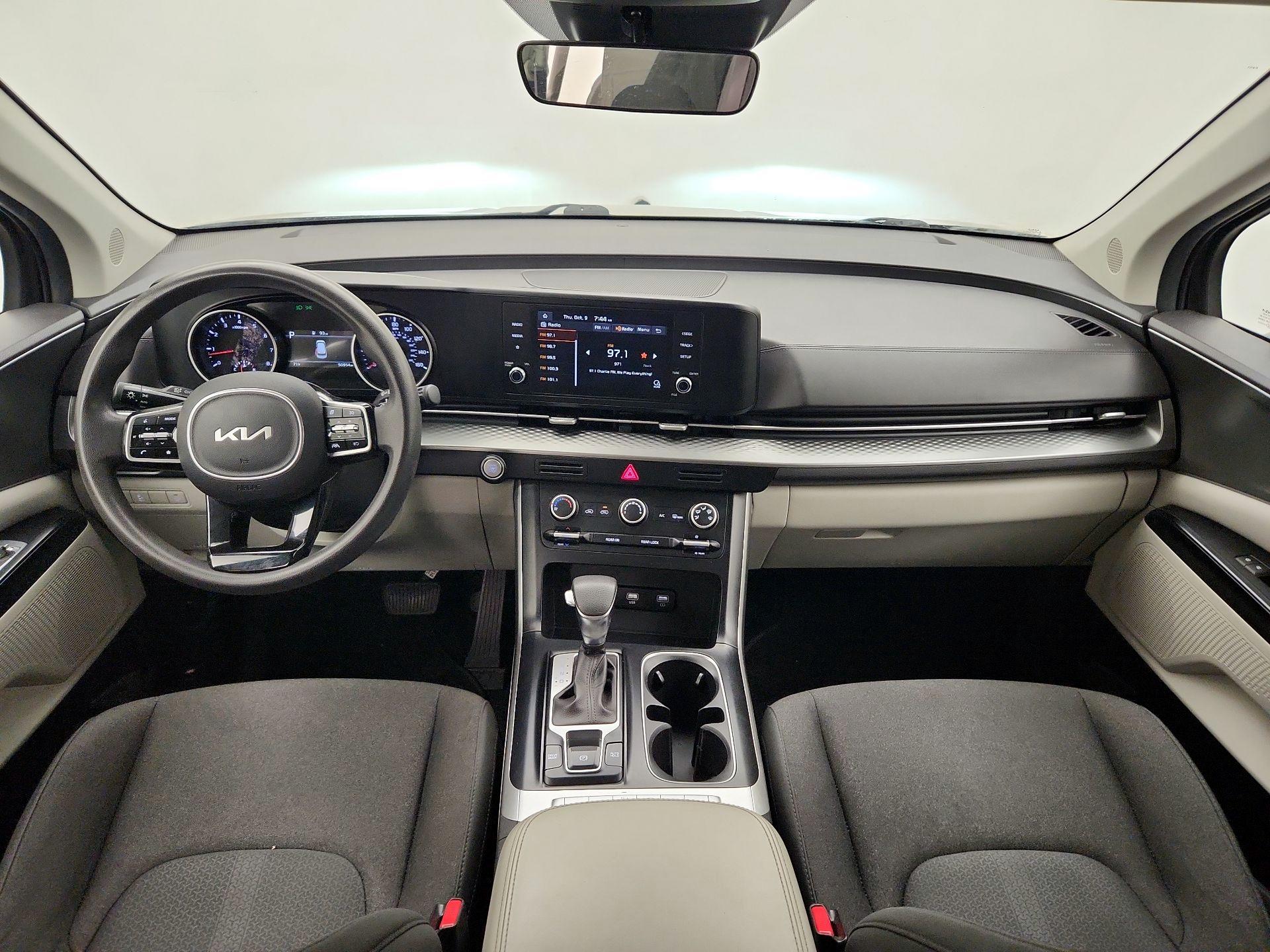 Thumbnail: 2022 Kia Carnival - 9