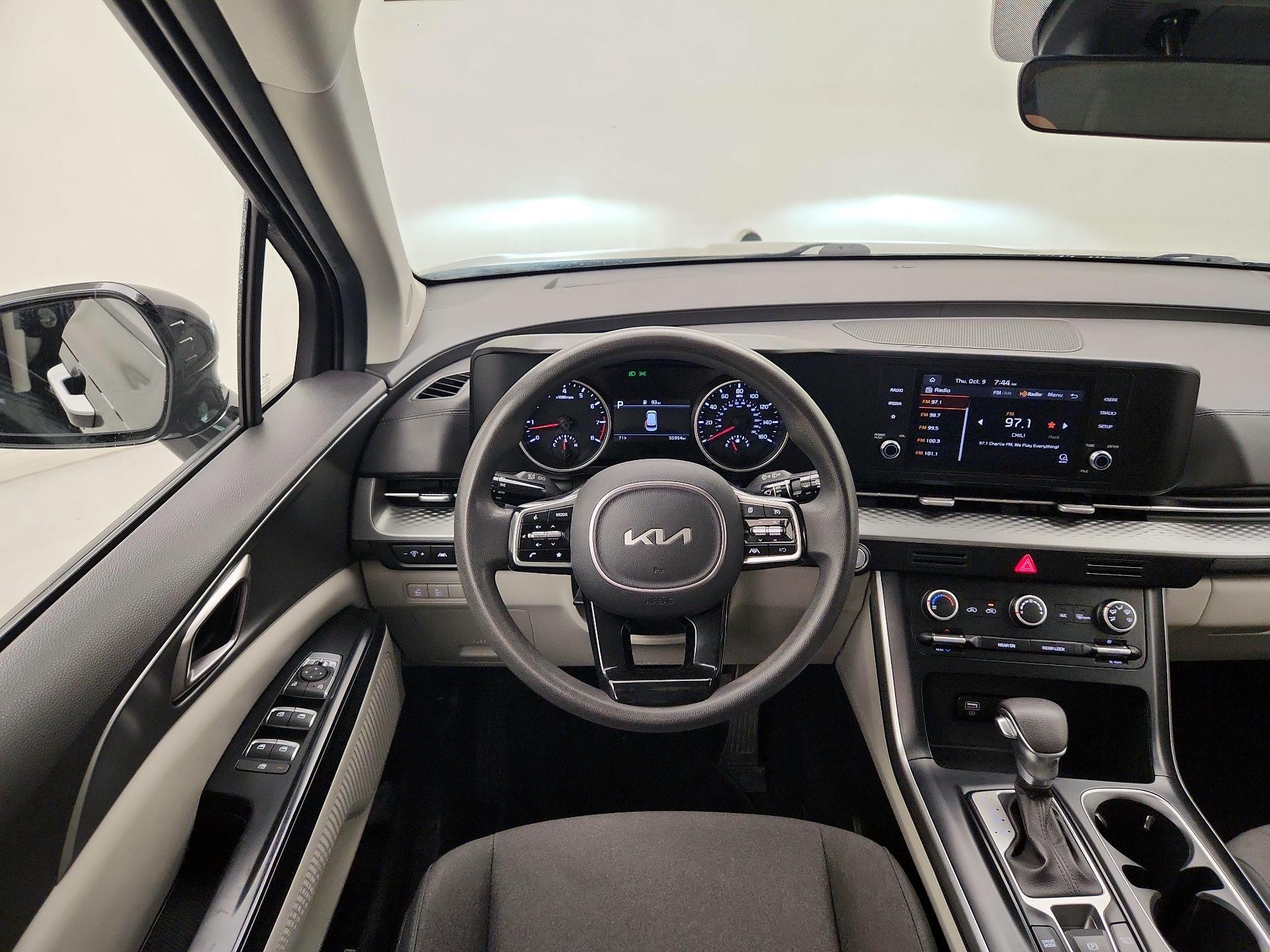 Thumbnail: 2022 Kia Carnival - 10