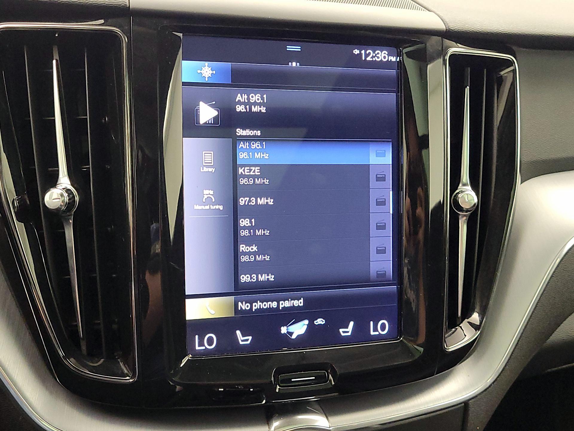 Thumbnail: 2018 Volvo XC60 - 16