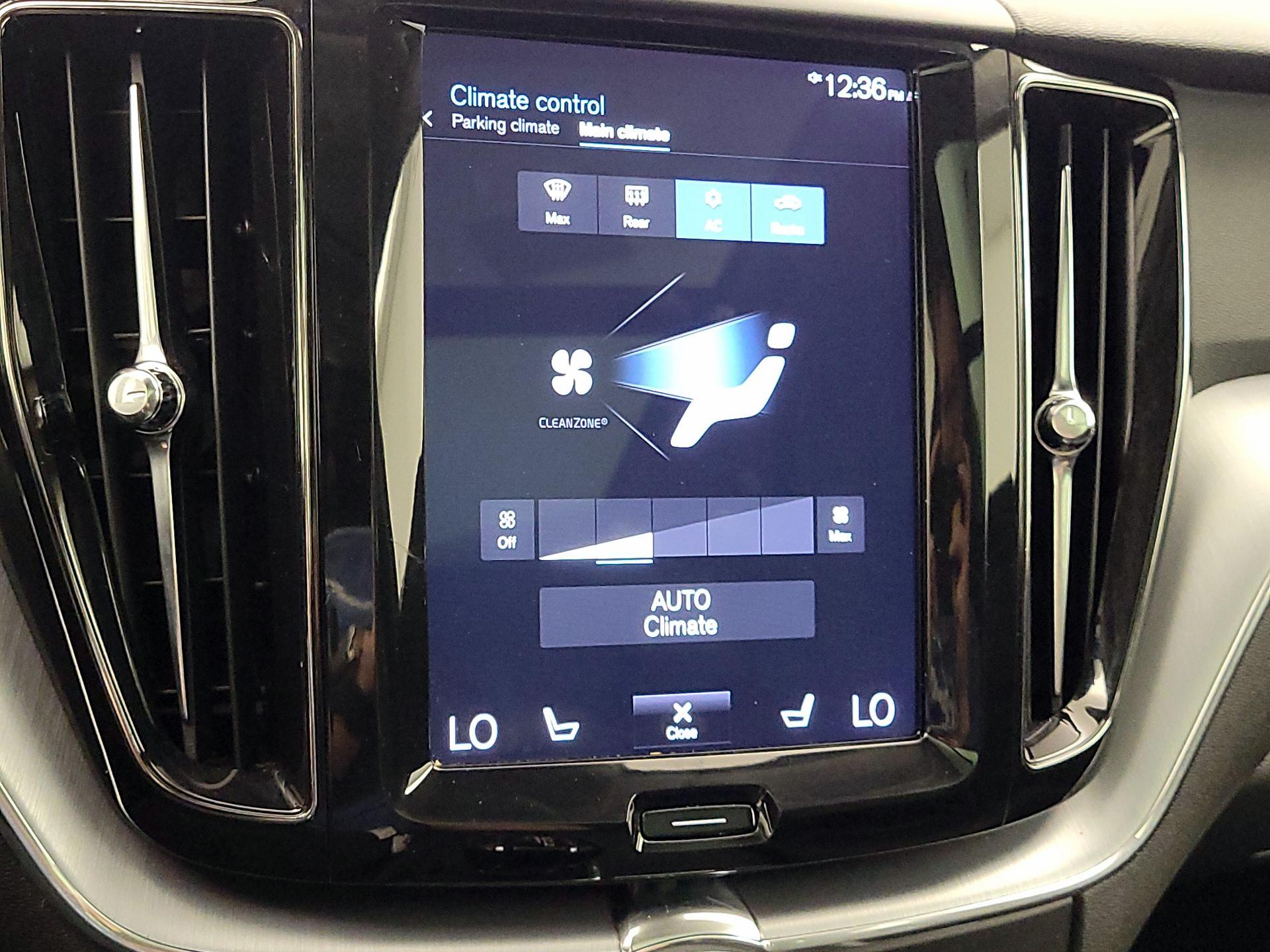 Thumbnail: 2018 Volvo XC60 - 17