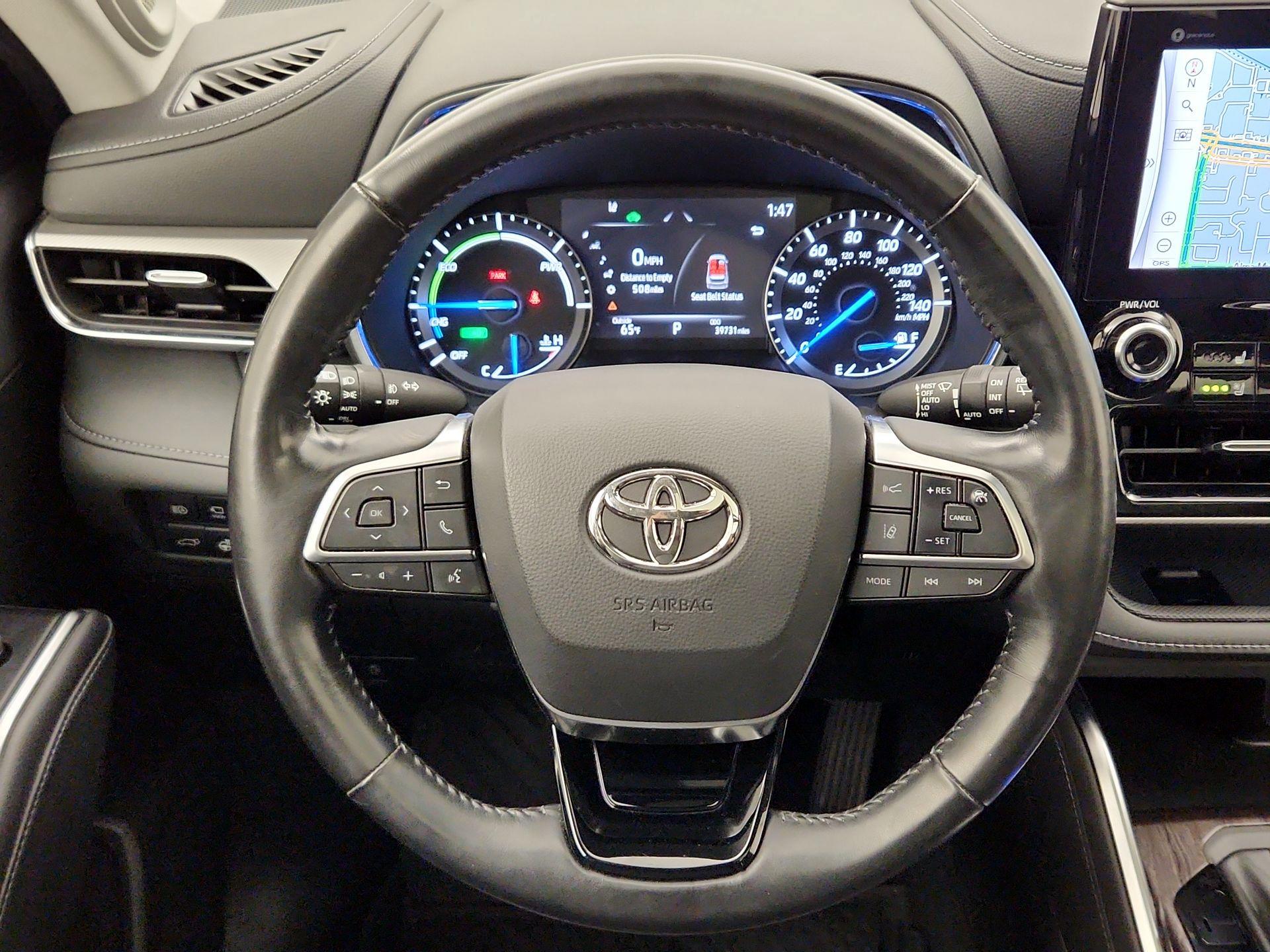 Thumbnail: 2021 Toyota Highlander - 10