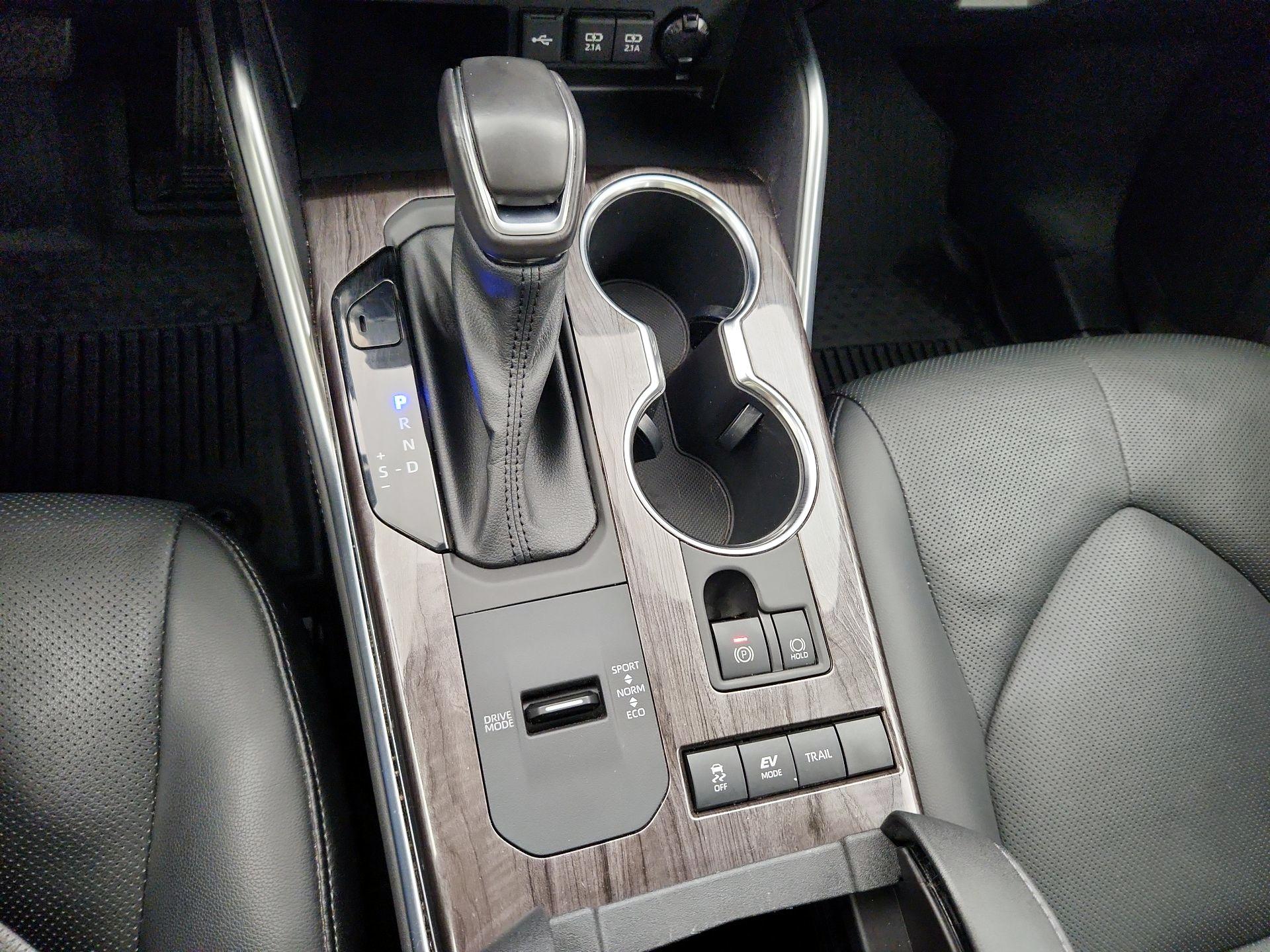 Thumbnail: 2021 Toyota Highlander - 18