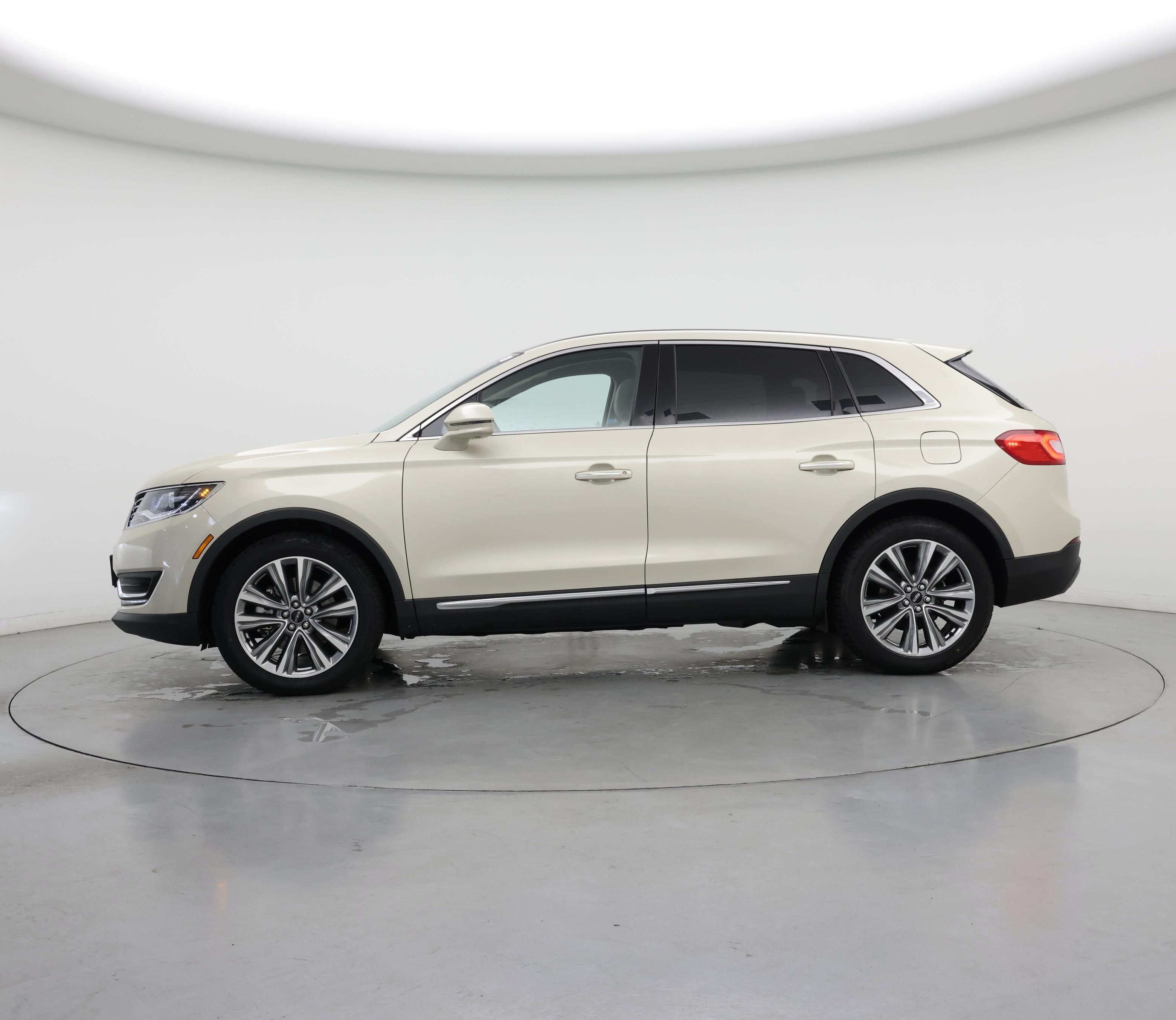 Thumbnail: 2016 Lincoln MKX - 3