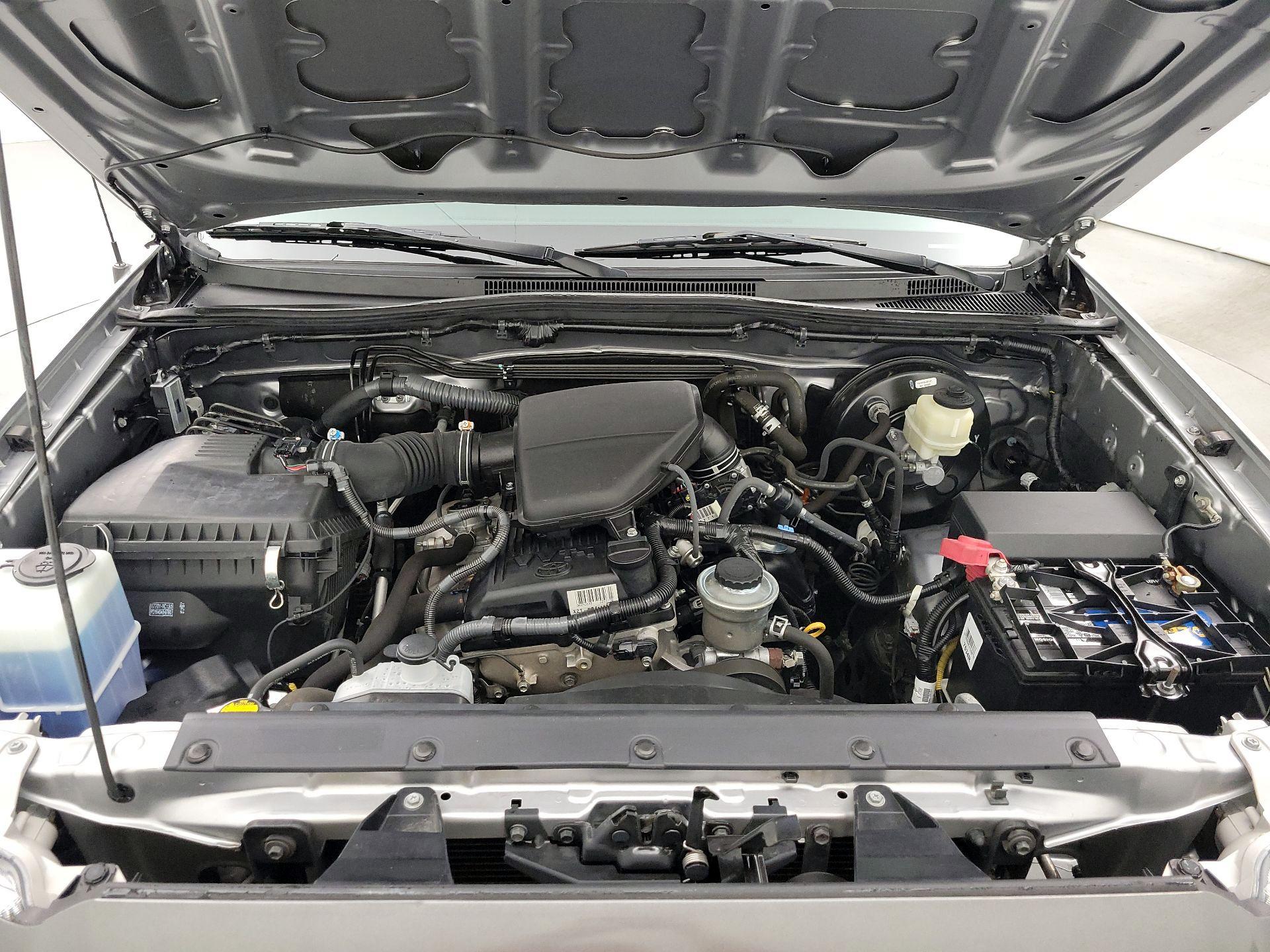 Thumbnail: 2015 Toyota Tacoma - 19