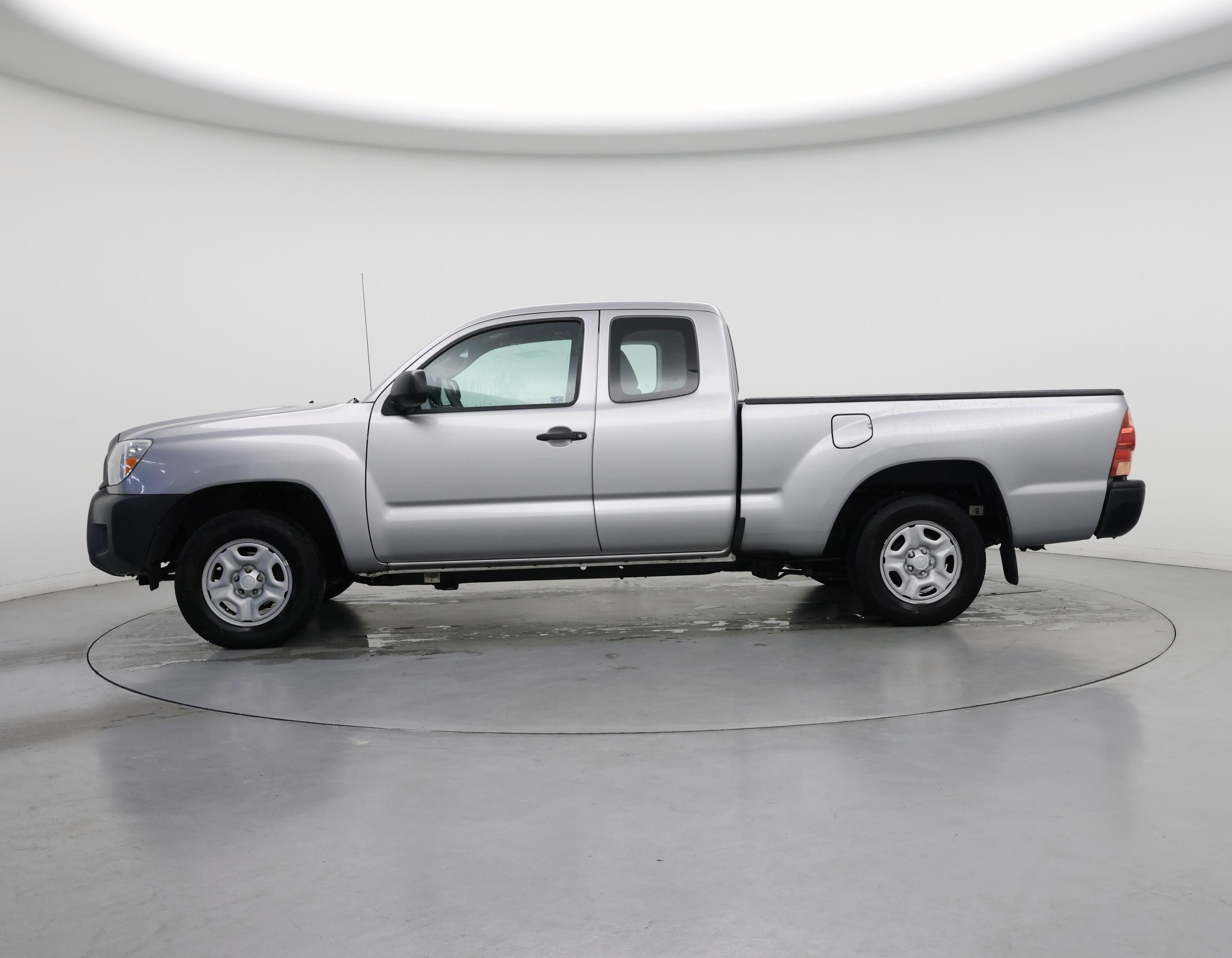 Thumbnail: 2015 Toyota Tacoma - 3
