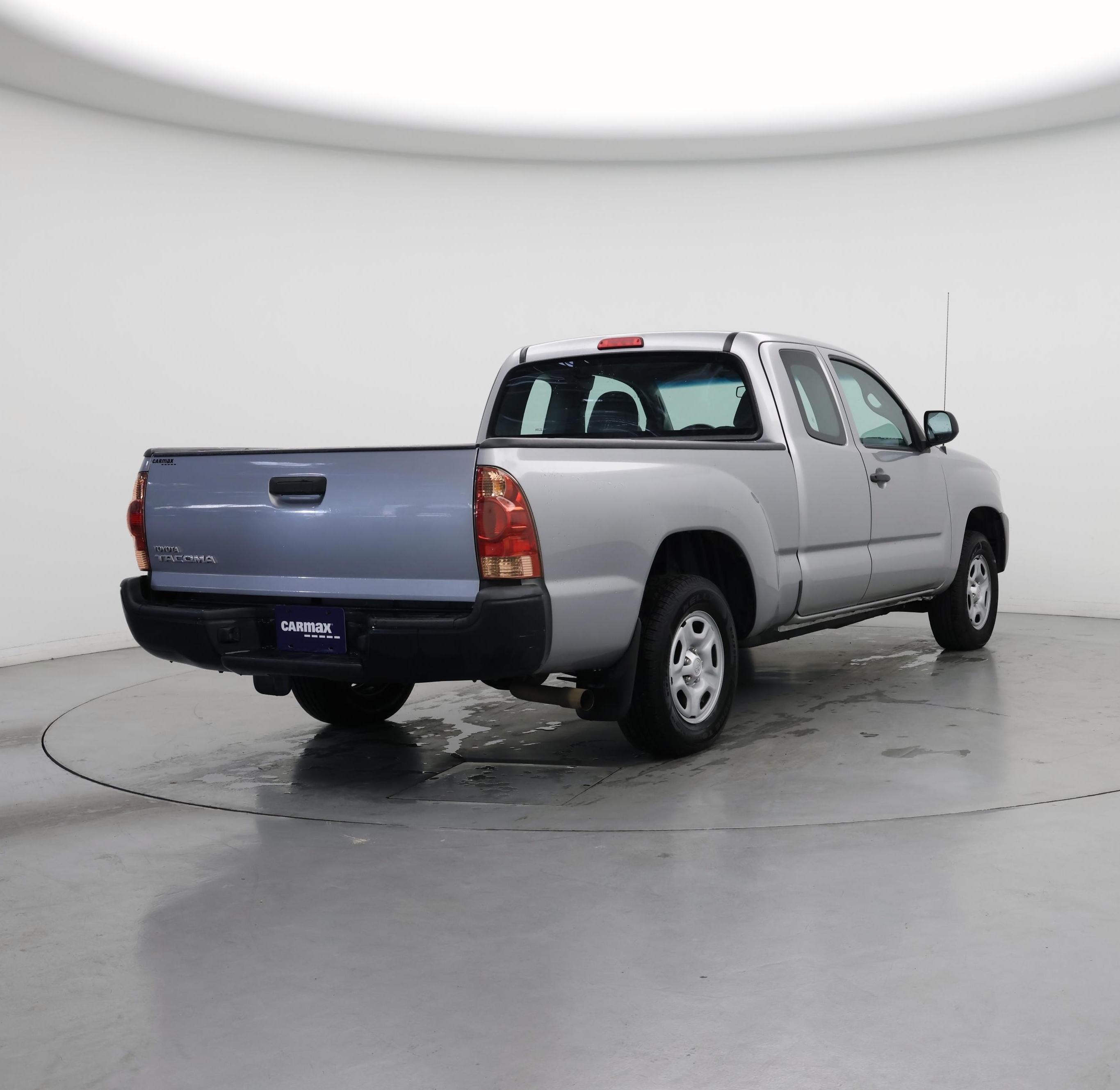 Thumbnail: 2015 Toyota Tacoma - 8