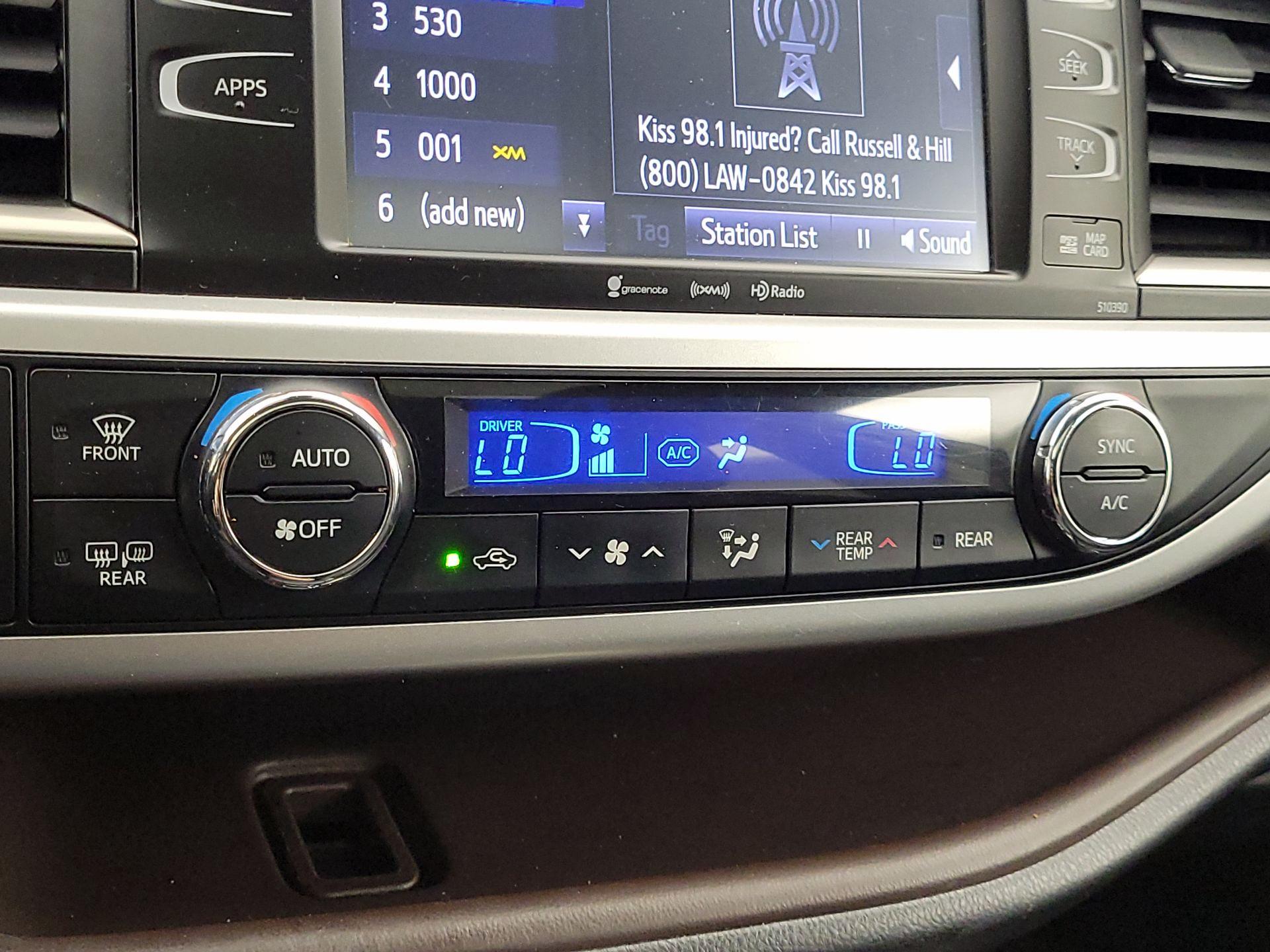Thumbnail: 2019 Toyota Highlander - 17