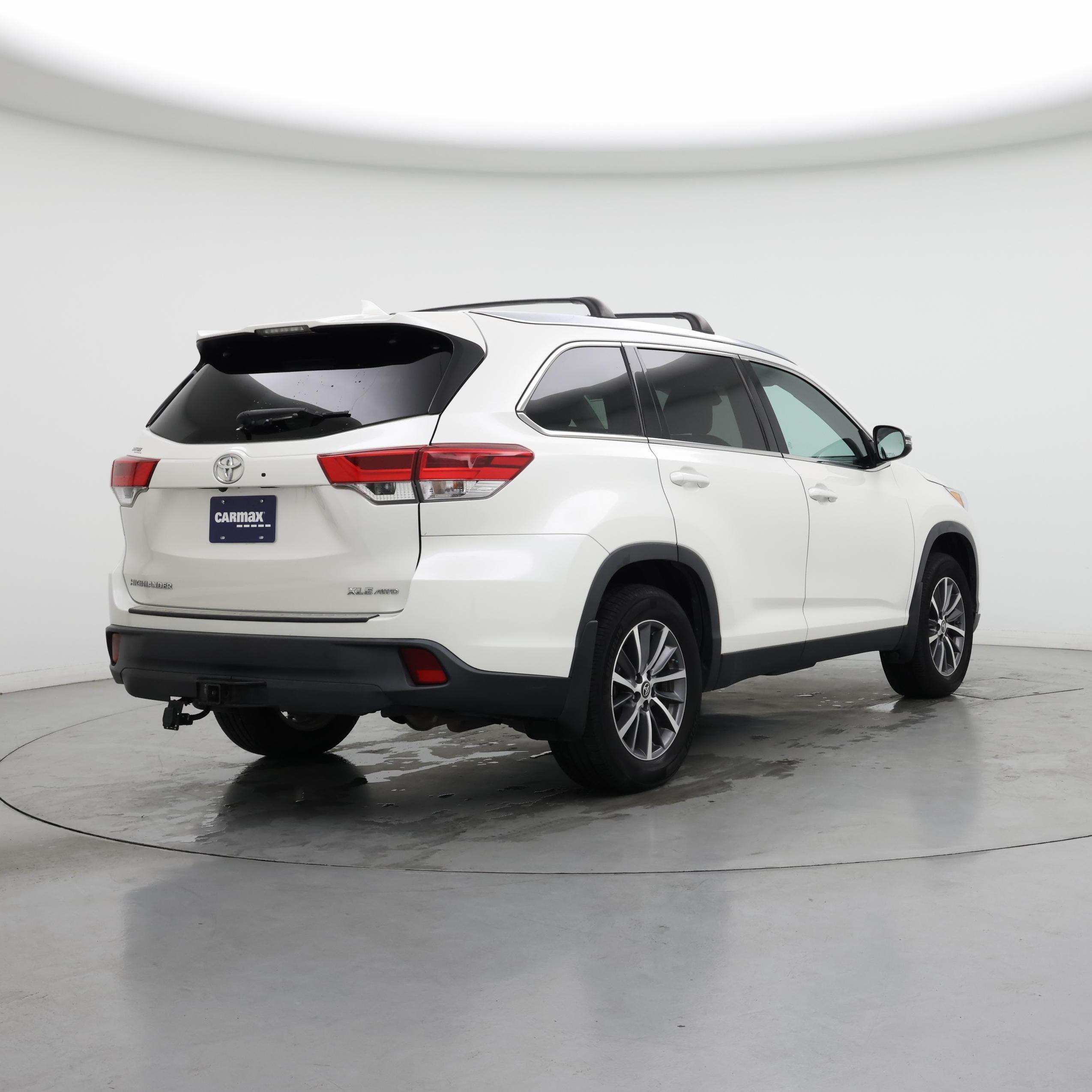 Thumbnail: 2019 Toyota Highlander - 8