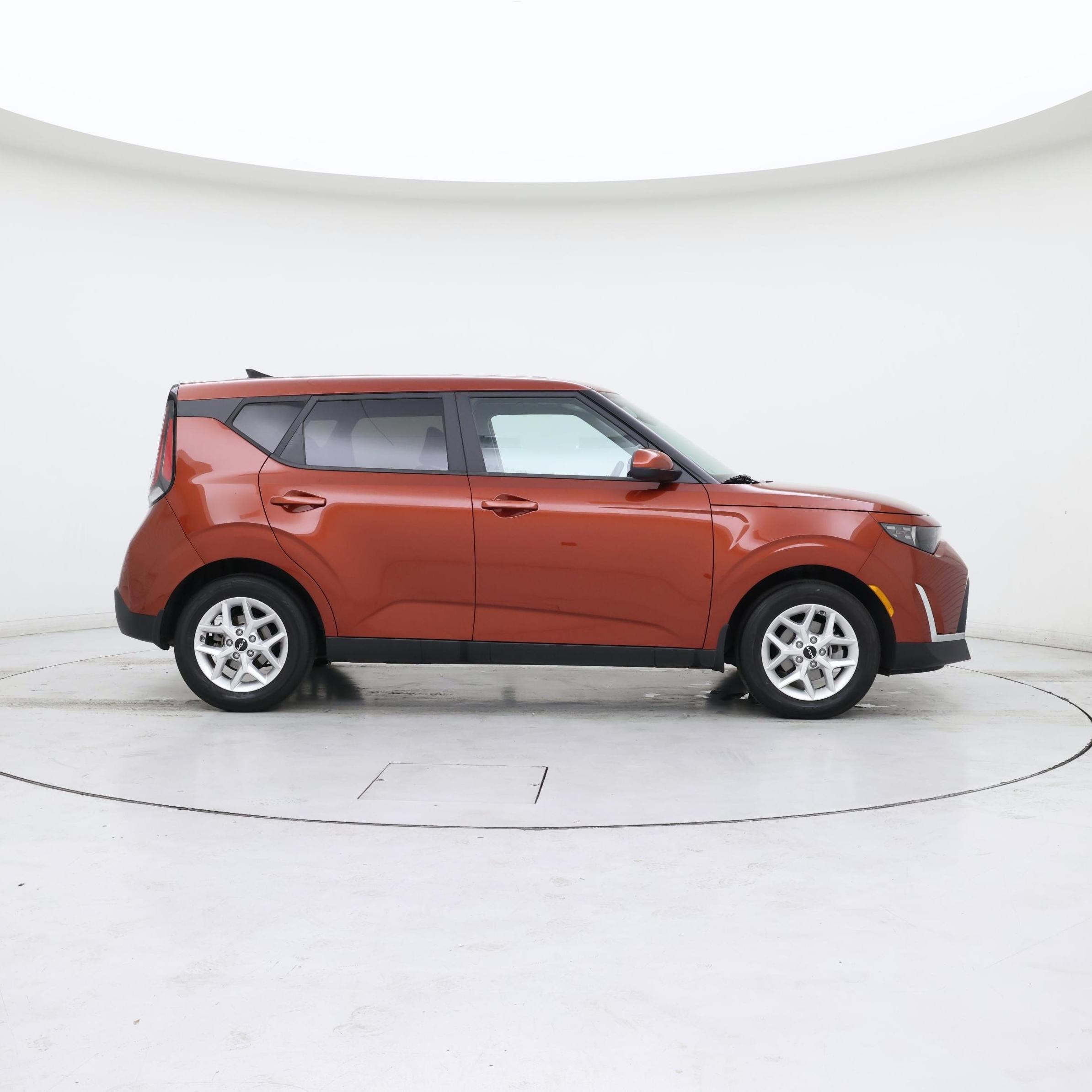 Thumbnail: 2023 Kia Soul - 7