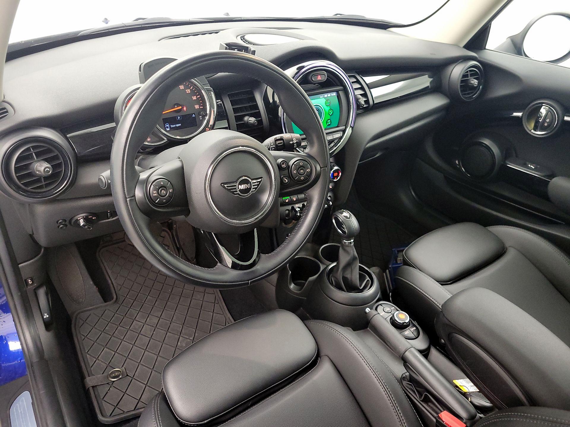 Thumbnail: 2019 MINI Cooper Hardtop - 9