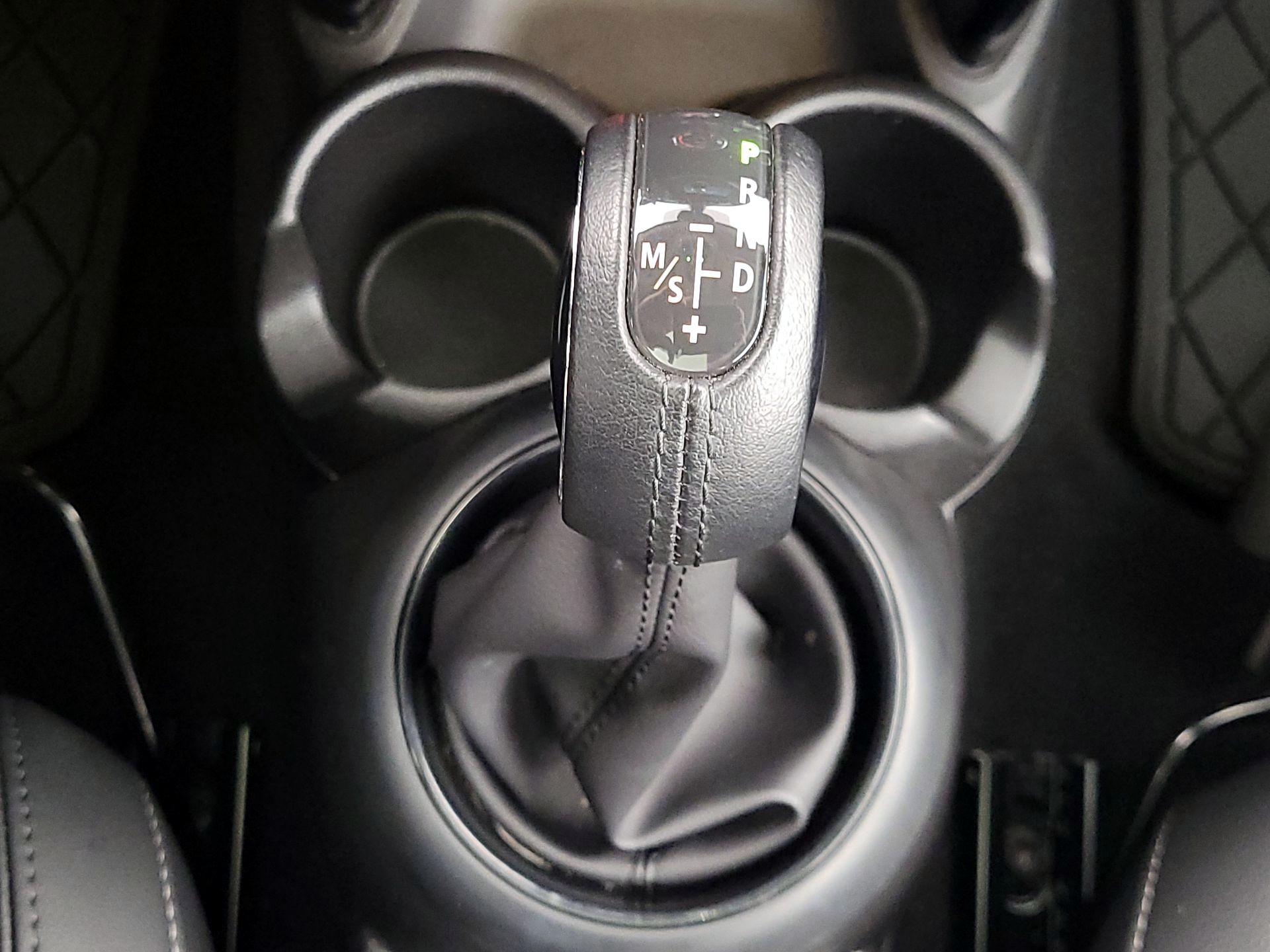 Thumbnail: 2019 MINI Cooper Hardtop - 17