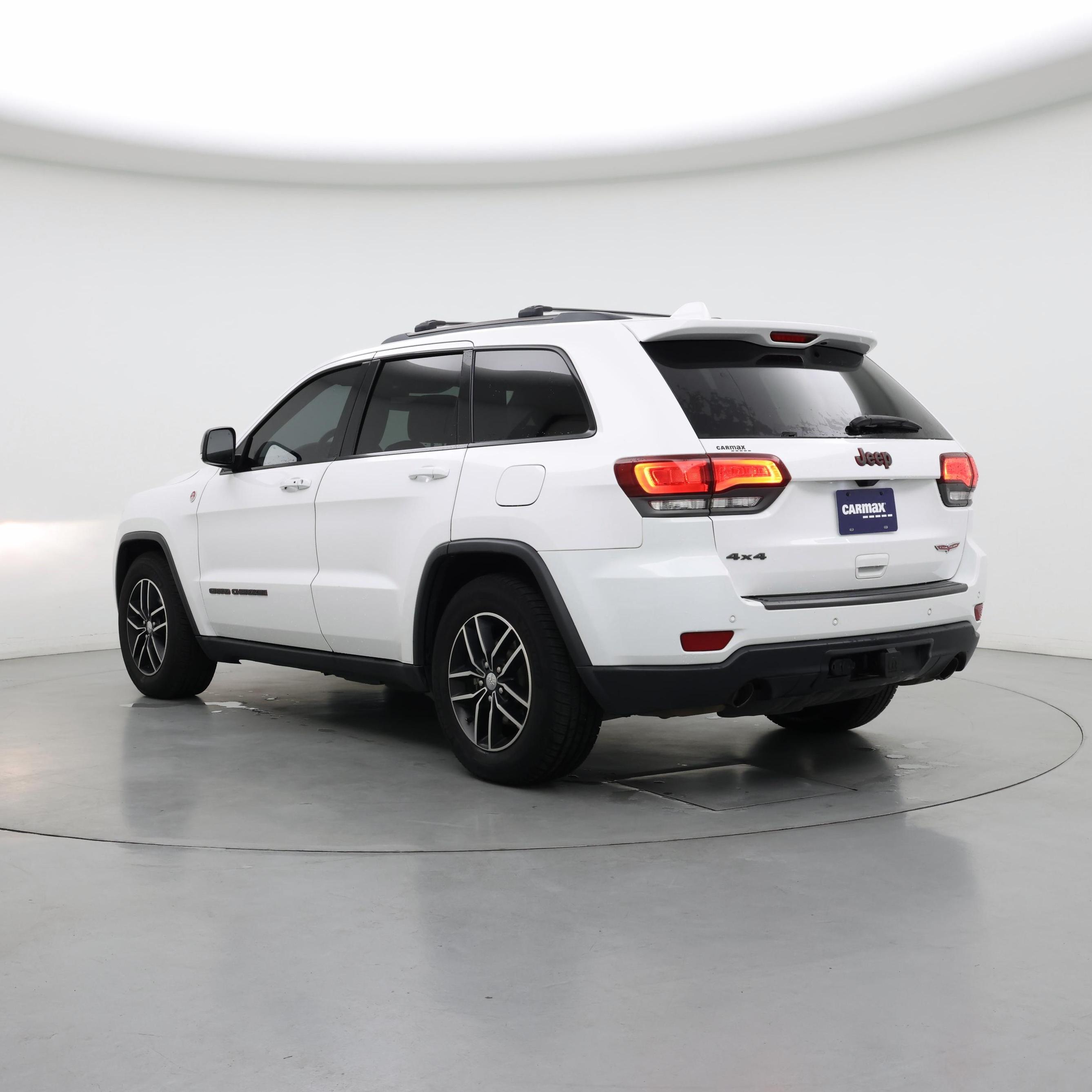 Thumbnail: 2018 Jeep Grand Cherokee - 2