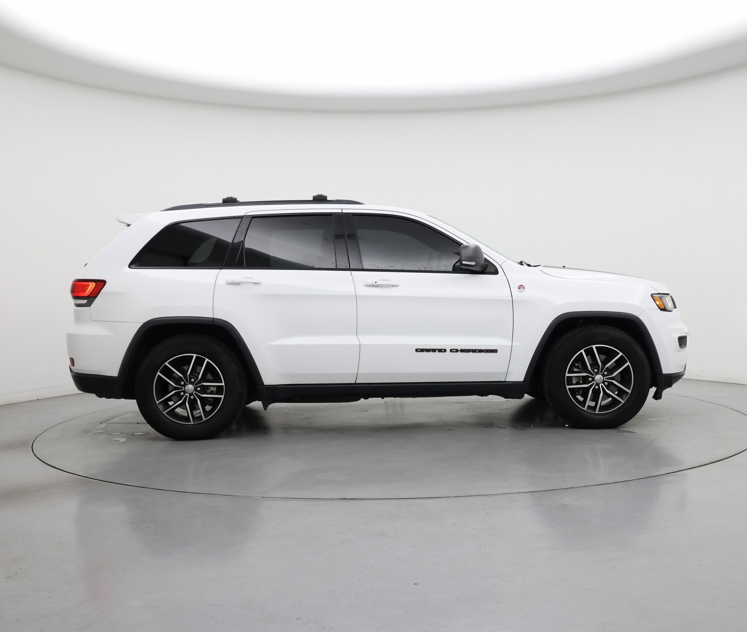 Thumbnail: 2018 Jeep Grand Cherokee - 7