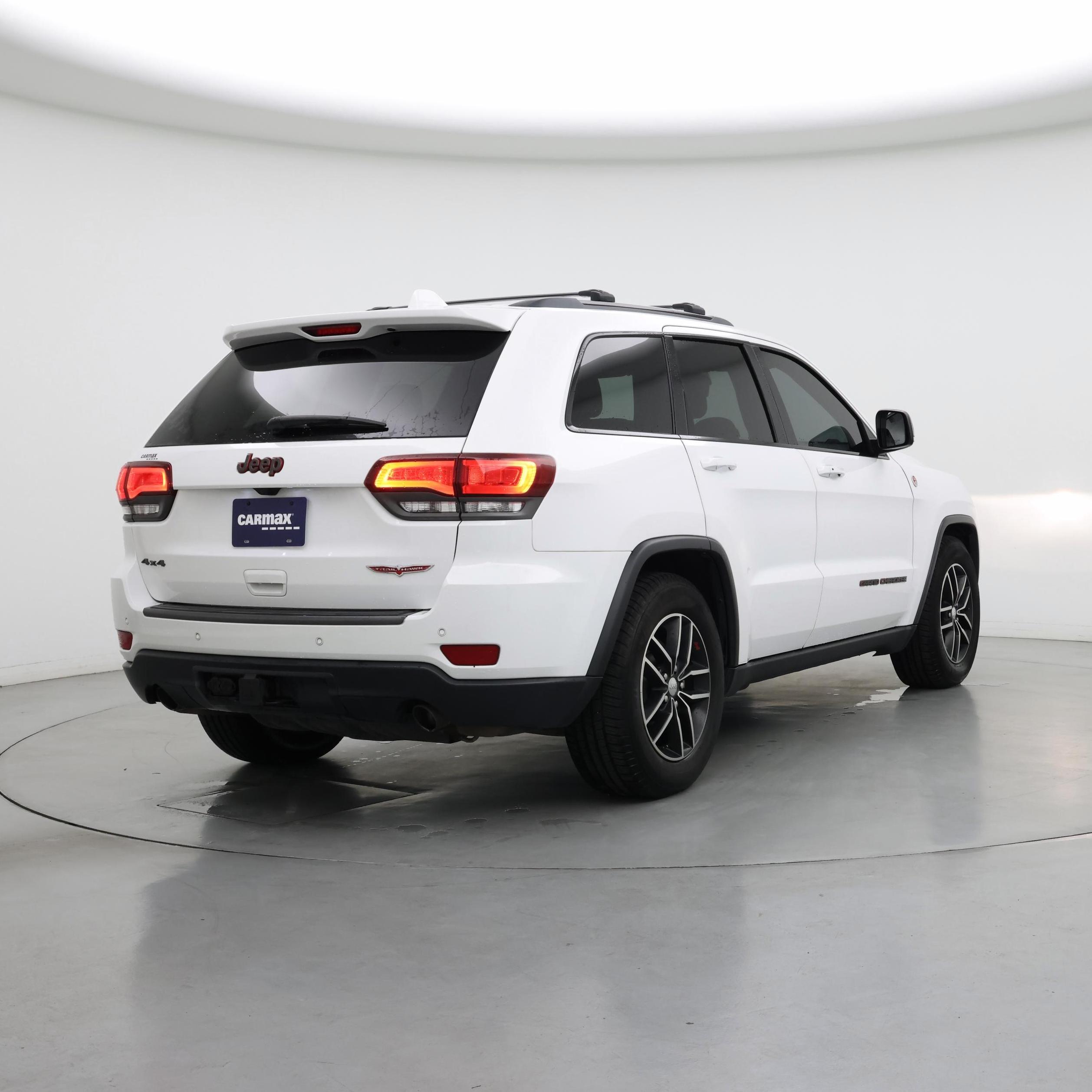 Thumbnail: 2018 Jeep Grand Cherokee - 8