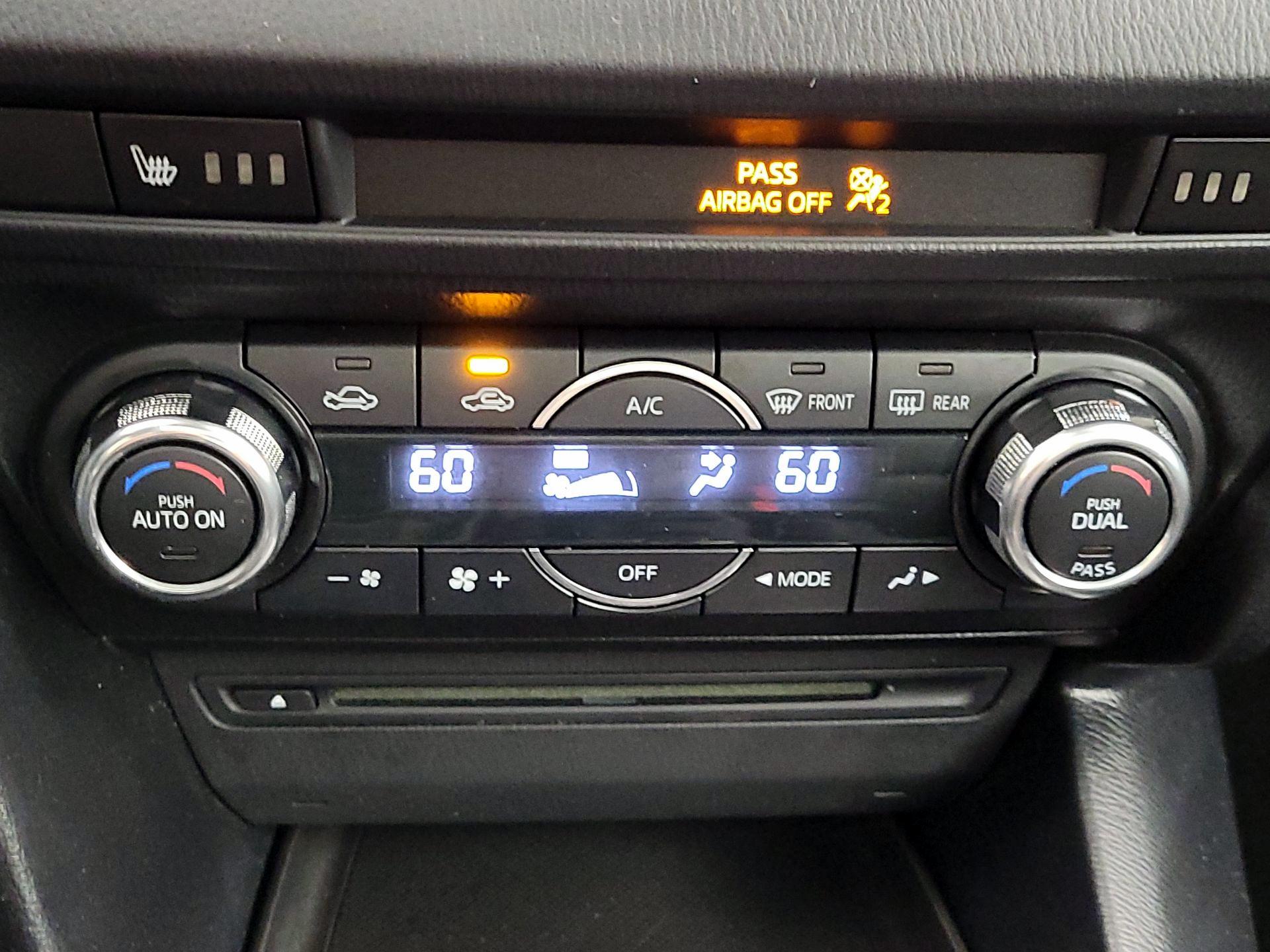 Thumbnail: 2014 Mazda Mazda3 - 17