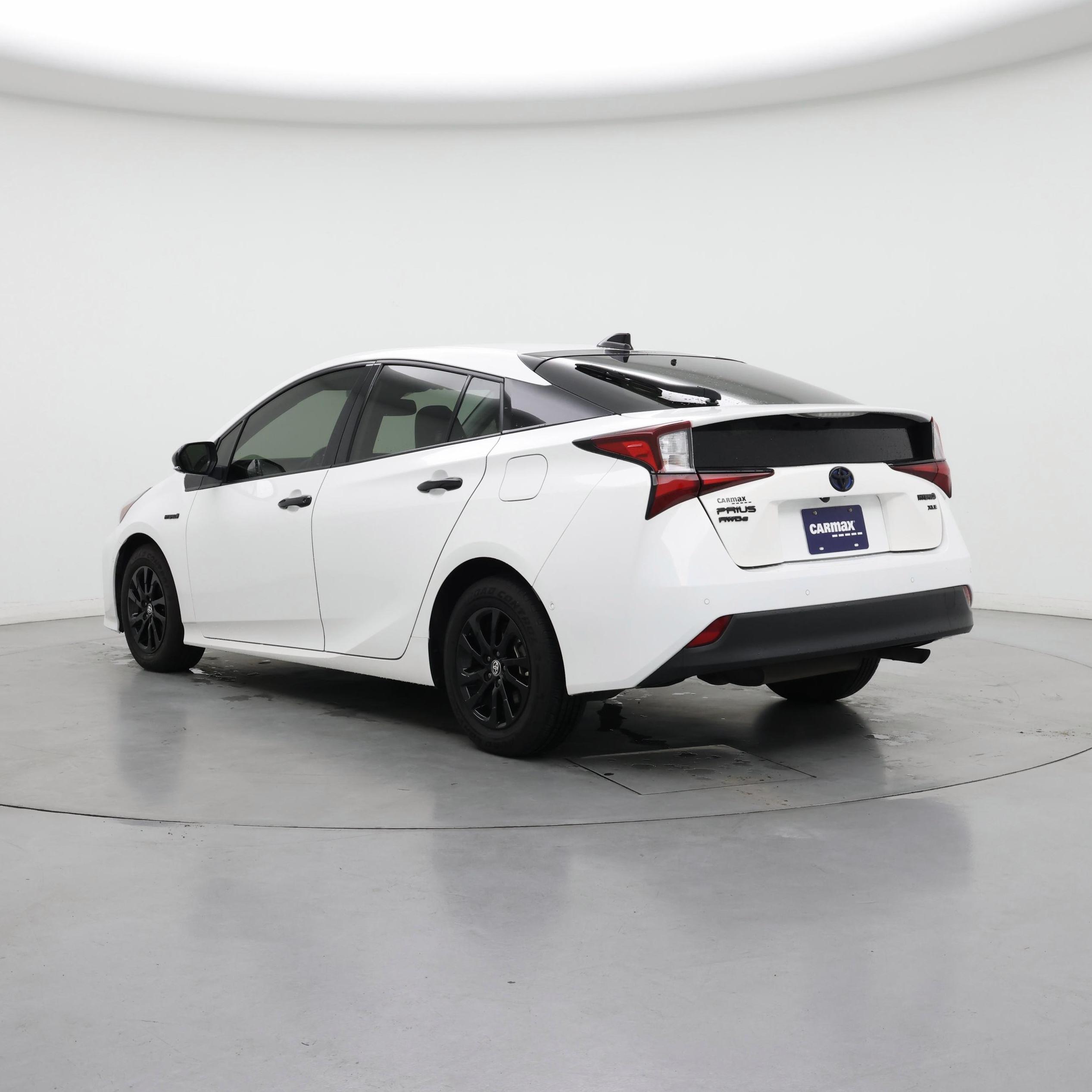 Thumbnail: 2022 Toyota Prius - 2