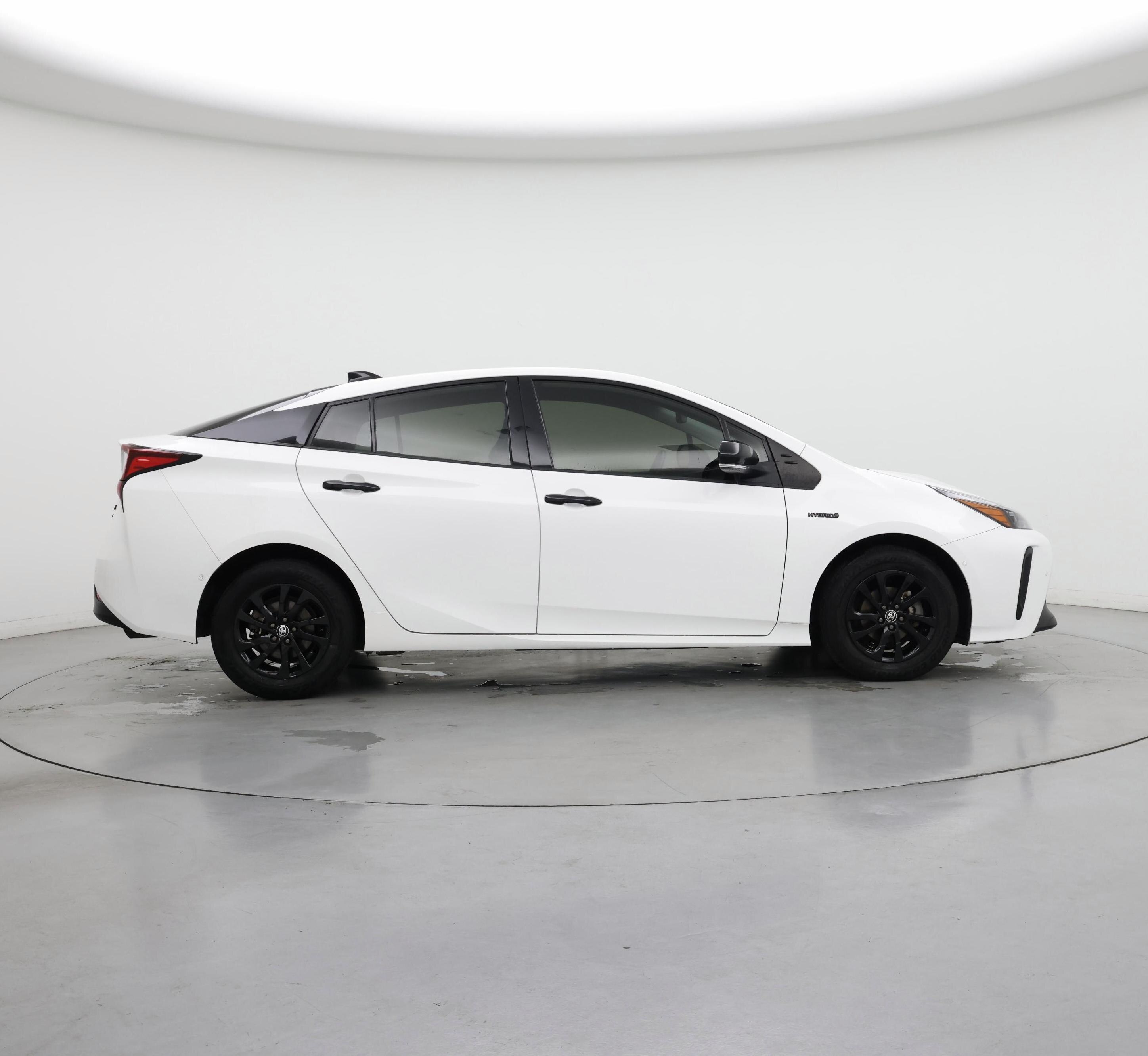 Thumbnail: 2022 Toyota Prius - 7
