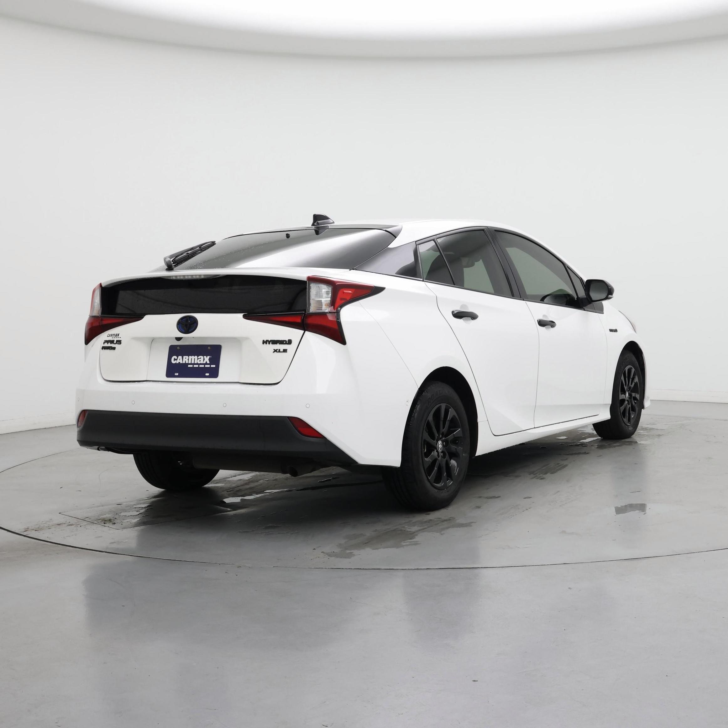 Thumbnail: 2022 Toyota Prius - 8