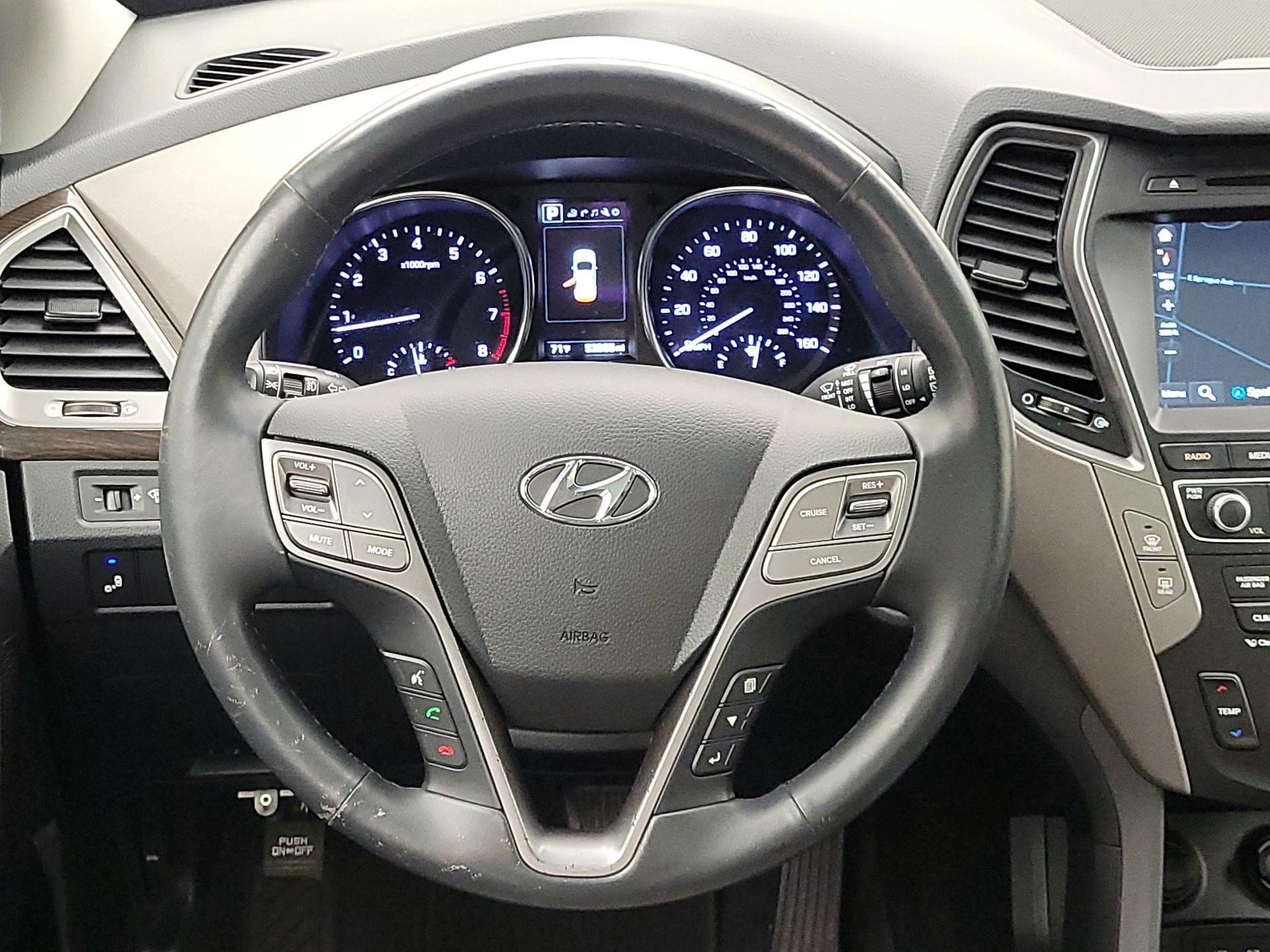 Thumbnail: 2017 Hyundai Santa Fe - 10