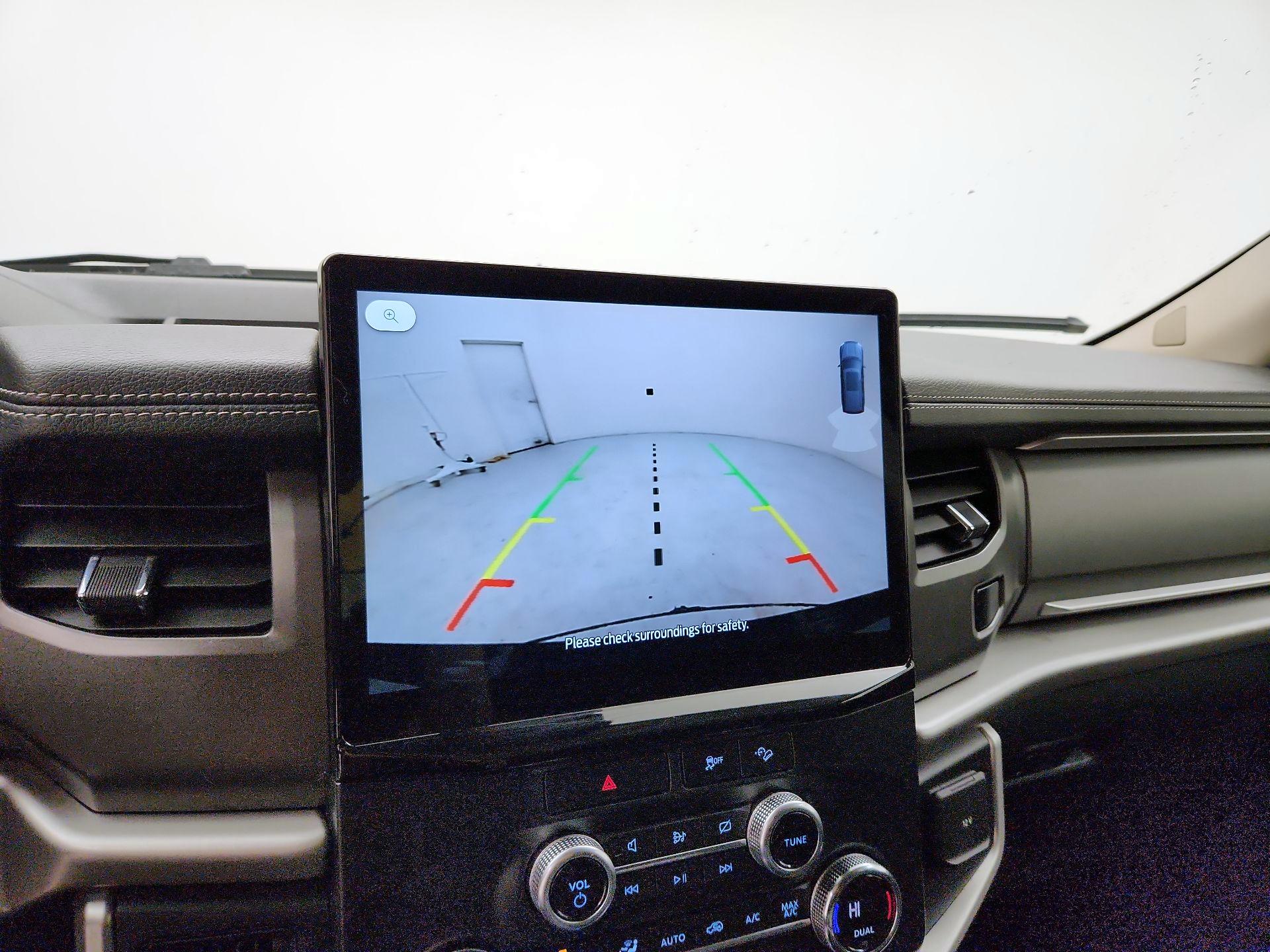 Thumbnail: 2022 Ford Expedition - 15