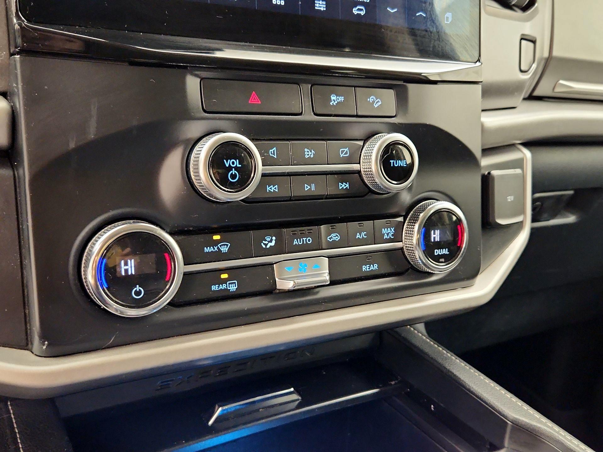 Thumbnail: 2022 Ford Expedition - 17