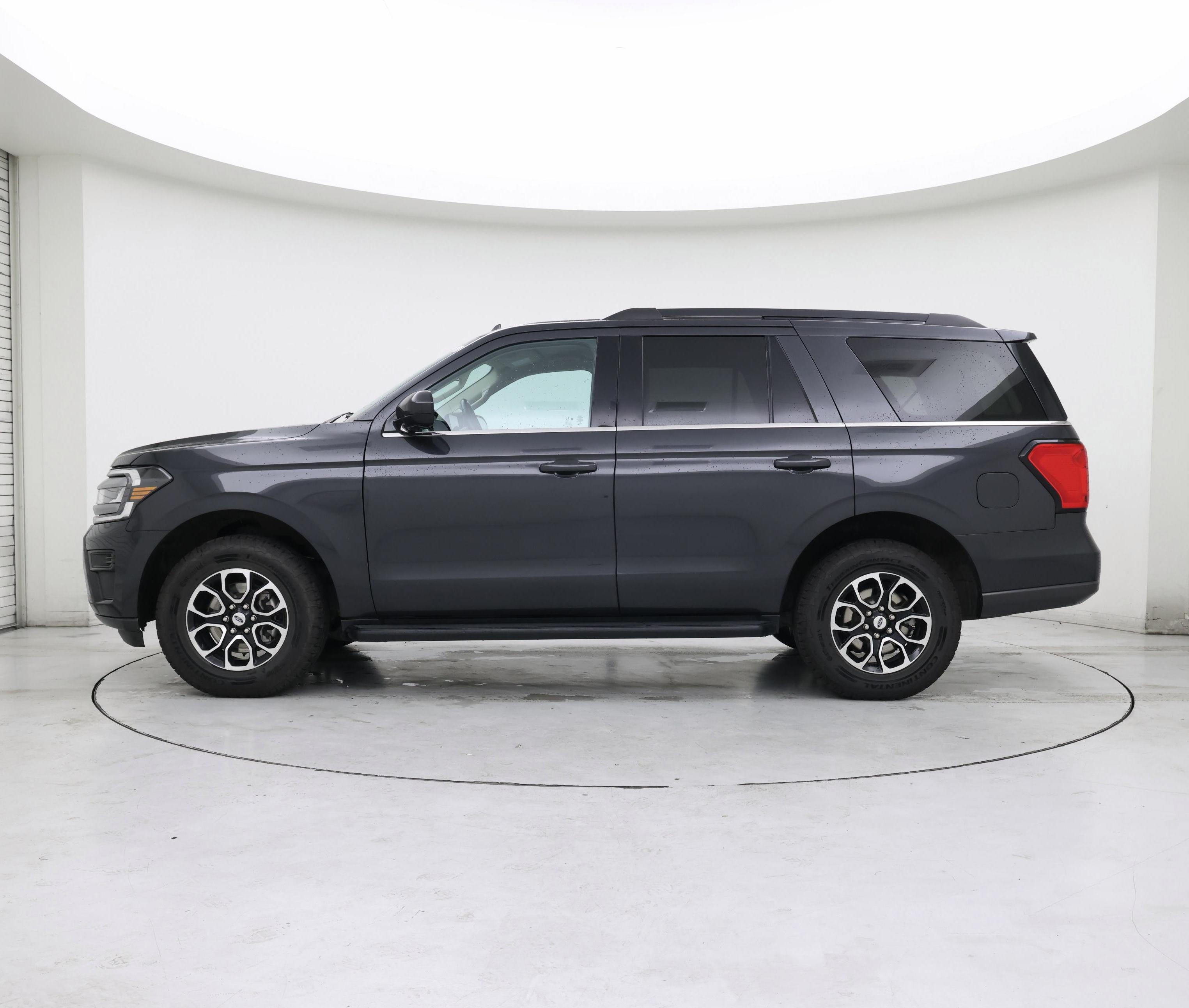 Thumbnail: 2022 Ford Expedition - 3