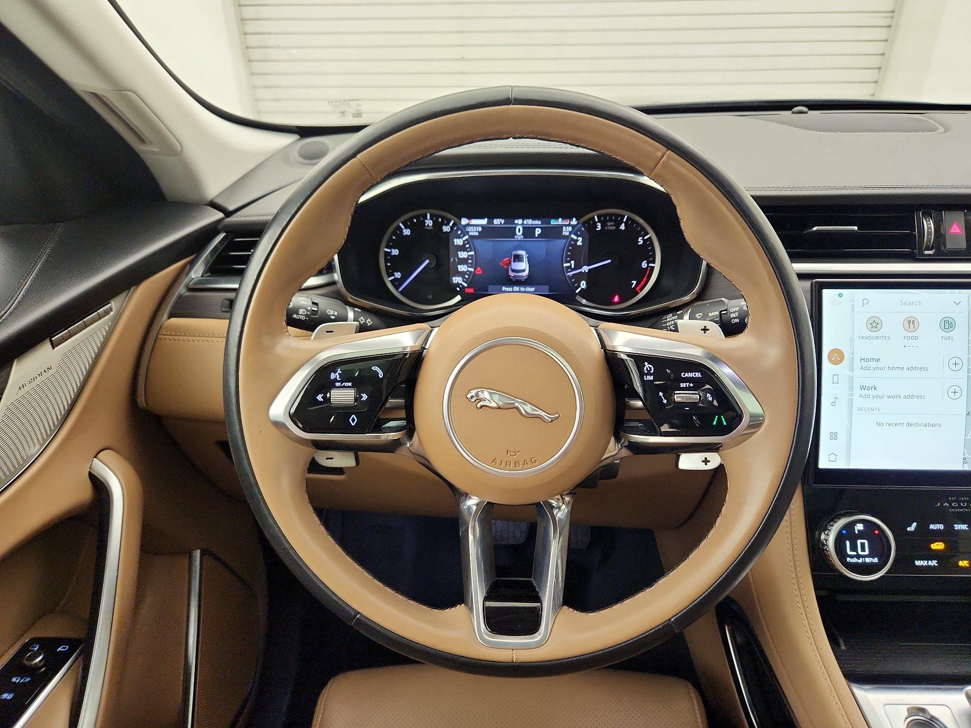 Thumbnail: 2023 Jaguar F-Pace - 10