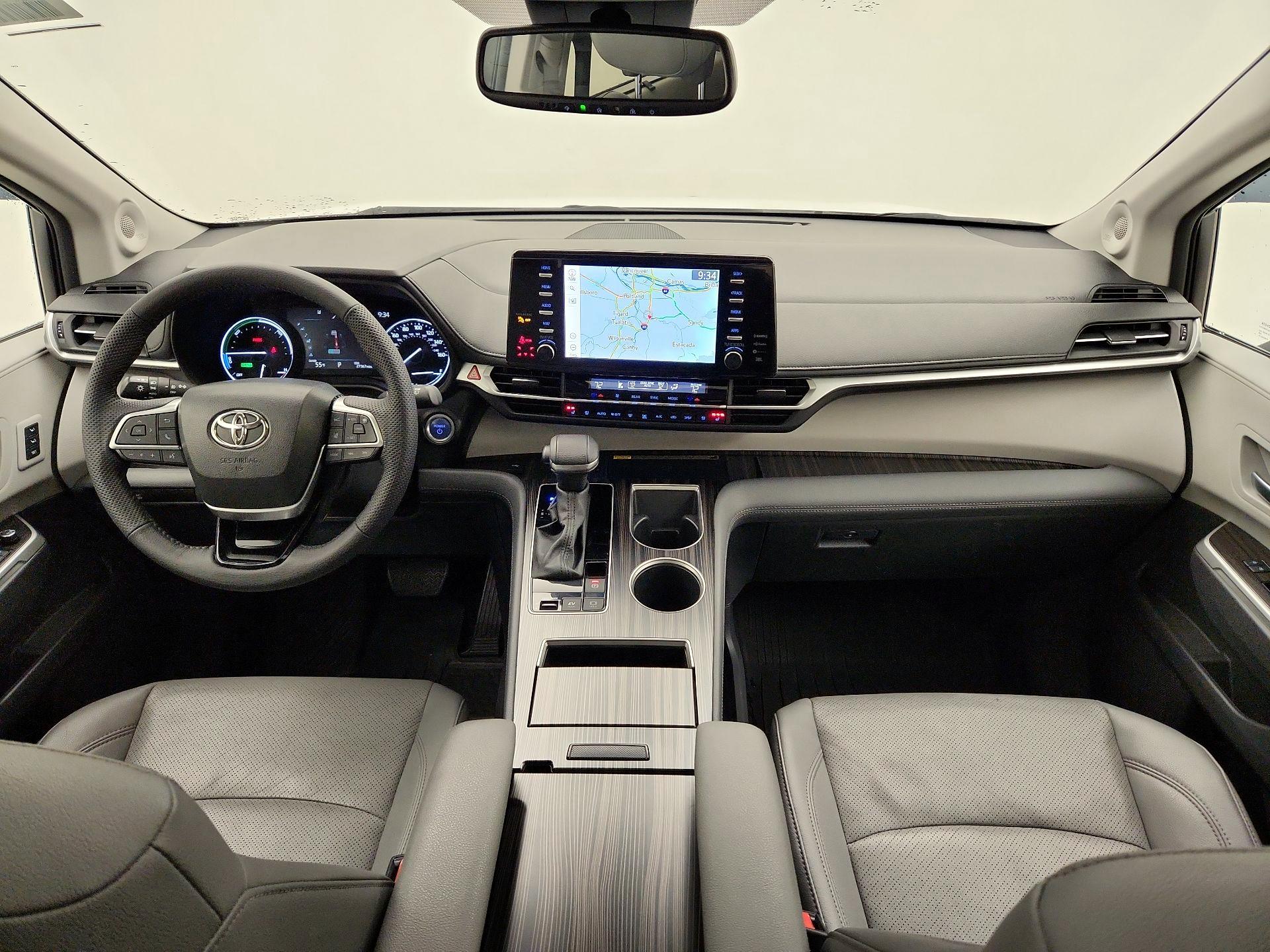 Thumbnail: 2023 Toyota Sienna - 9