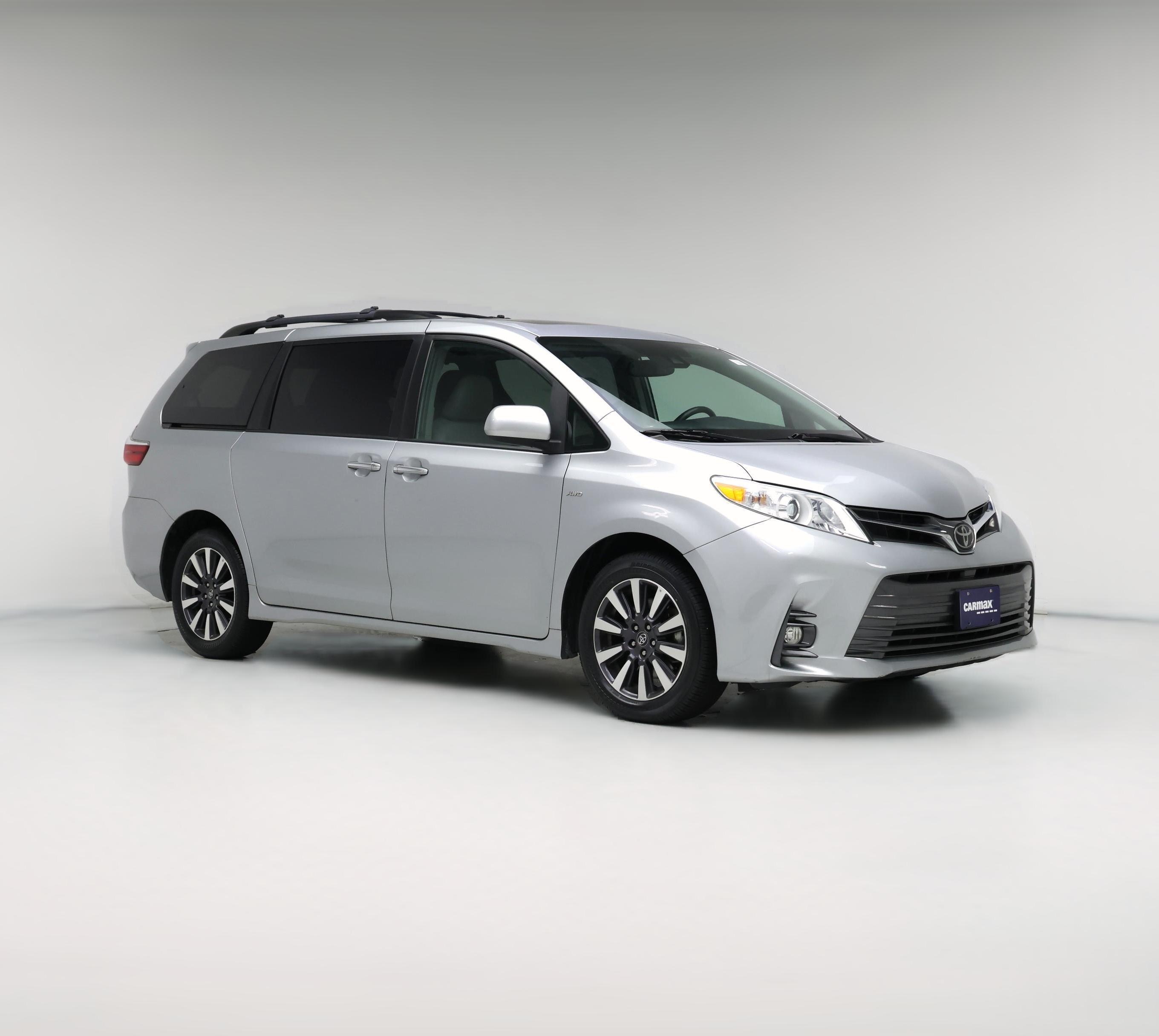 Thumbnail: 2019 Toyota Sienna - 1