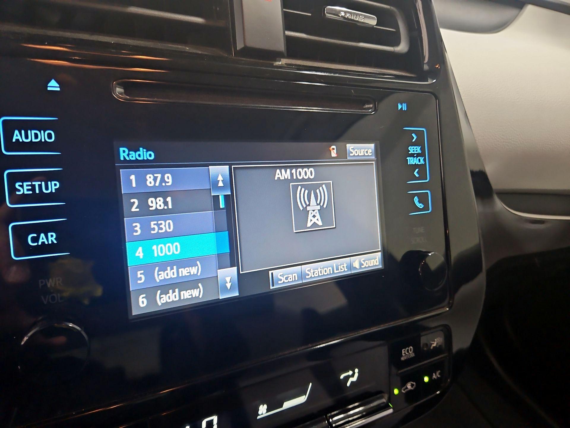 Thumbnail: 2019 Toyota Prius - 15