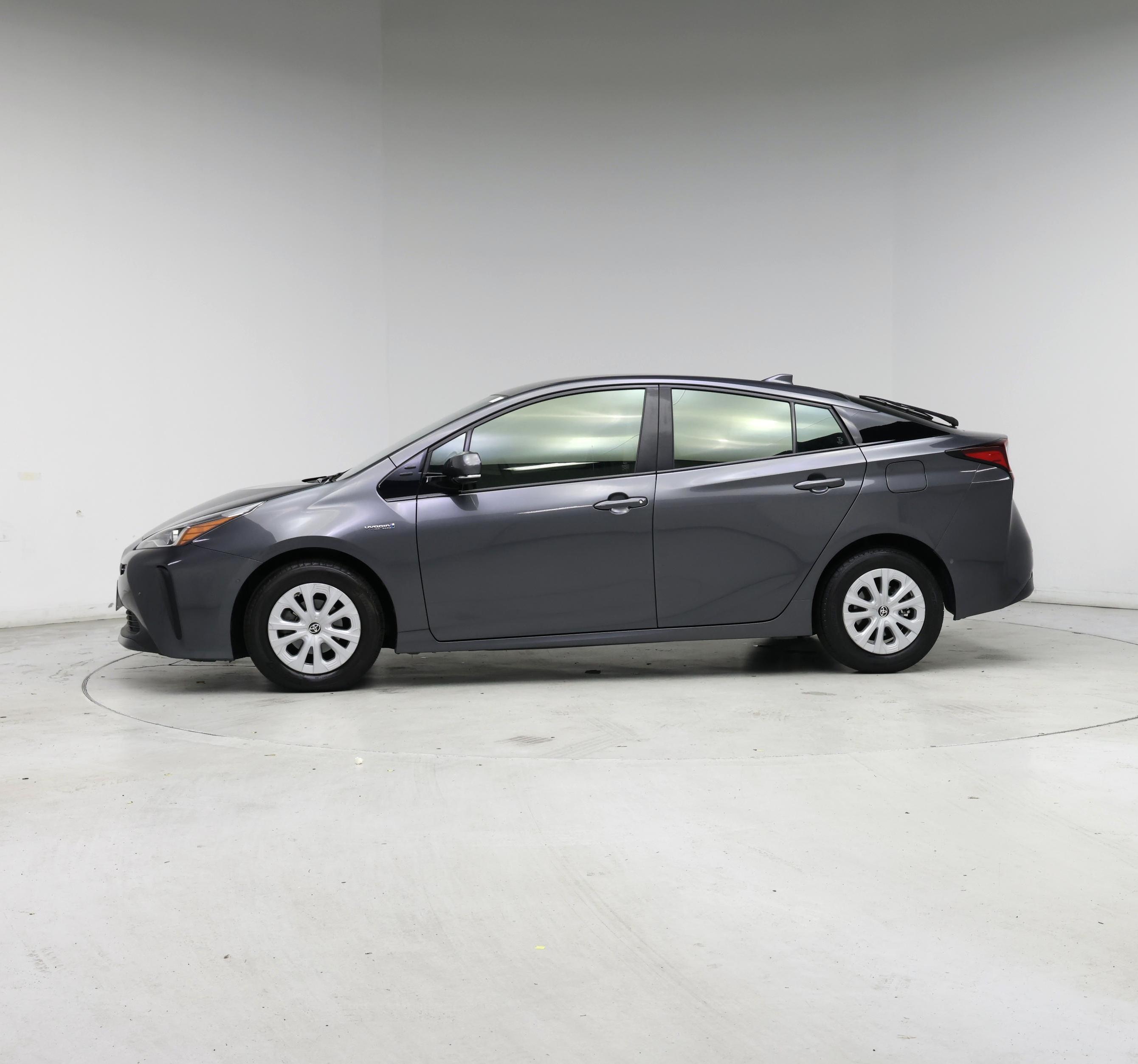 Thumbnail: 2019 Toyota Prius - 3
