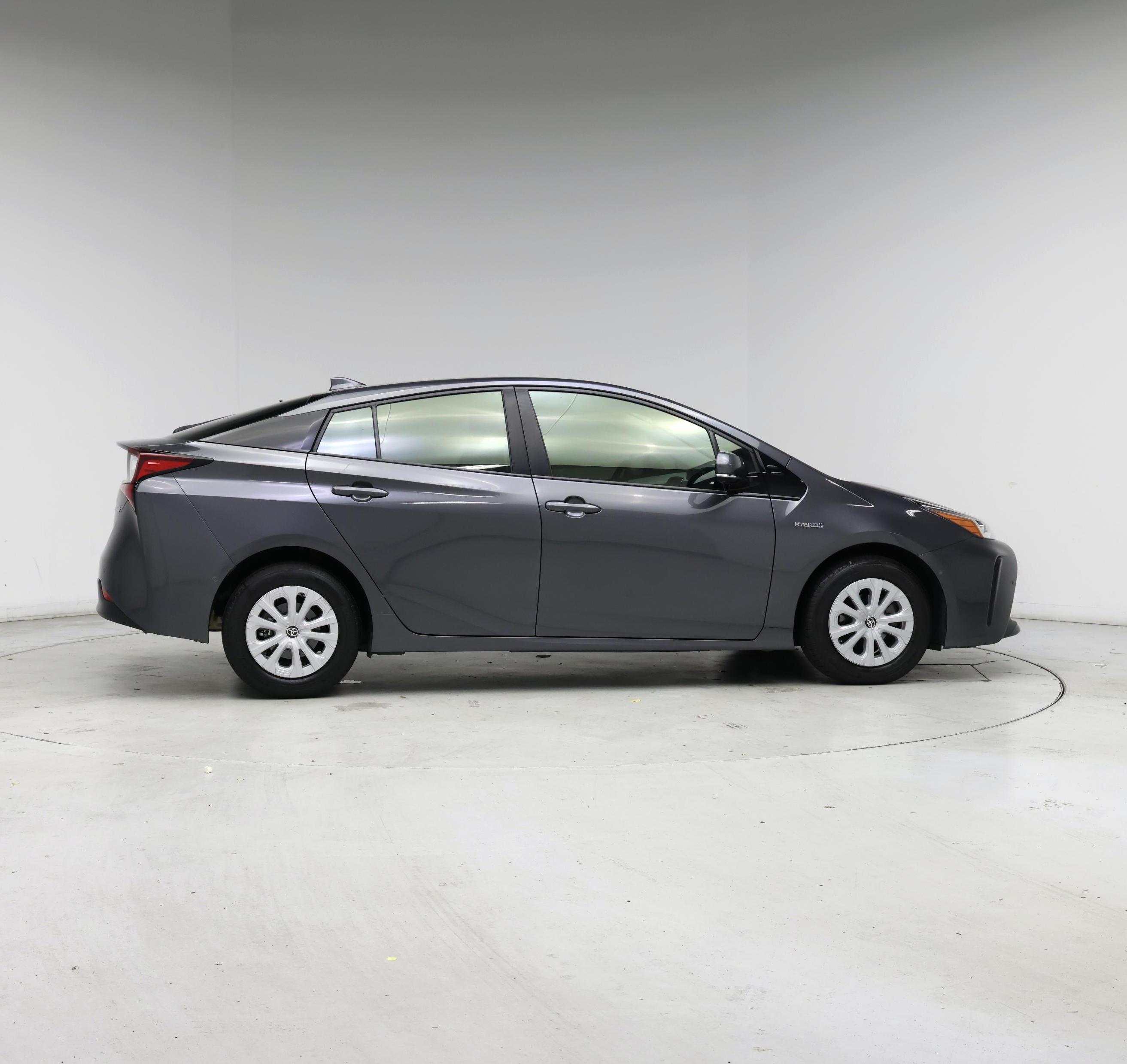 Thumbnail: 2019 Toyota Prius - 7