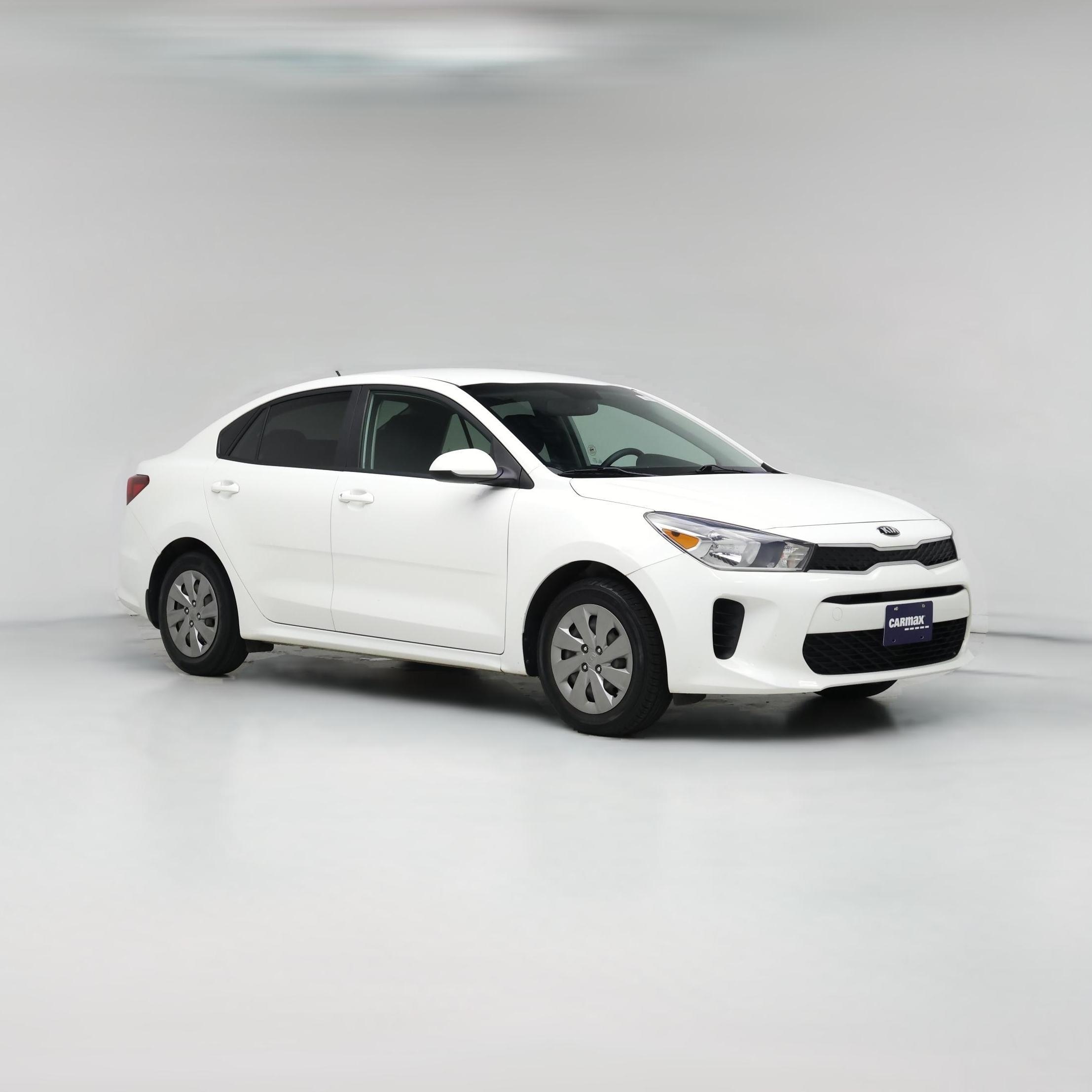 Thumbnail: 2019 Kia Rio - 1