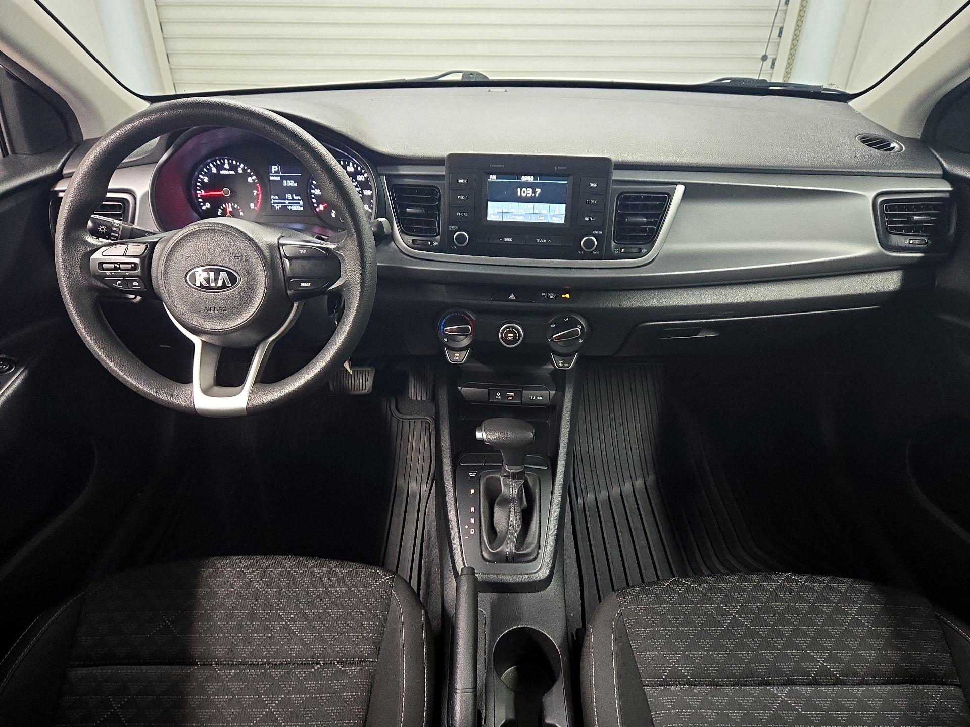 Thumbnail: 2019 Kia Rio - 9