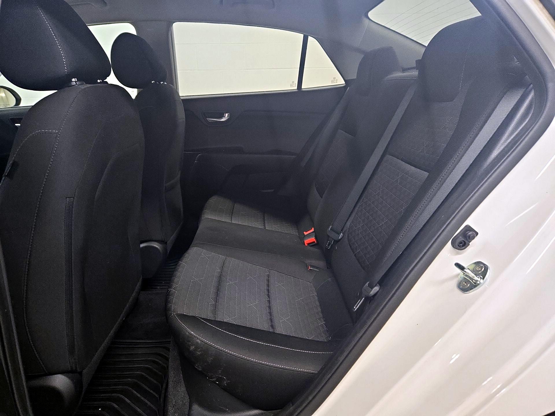 Thumbnail: 2019 Kia Rio - 19