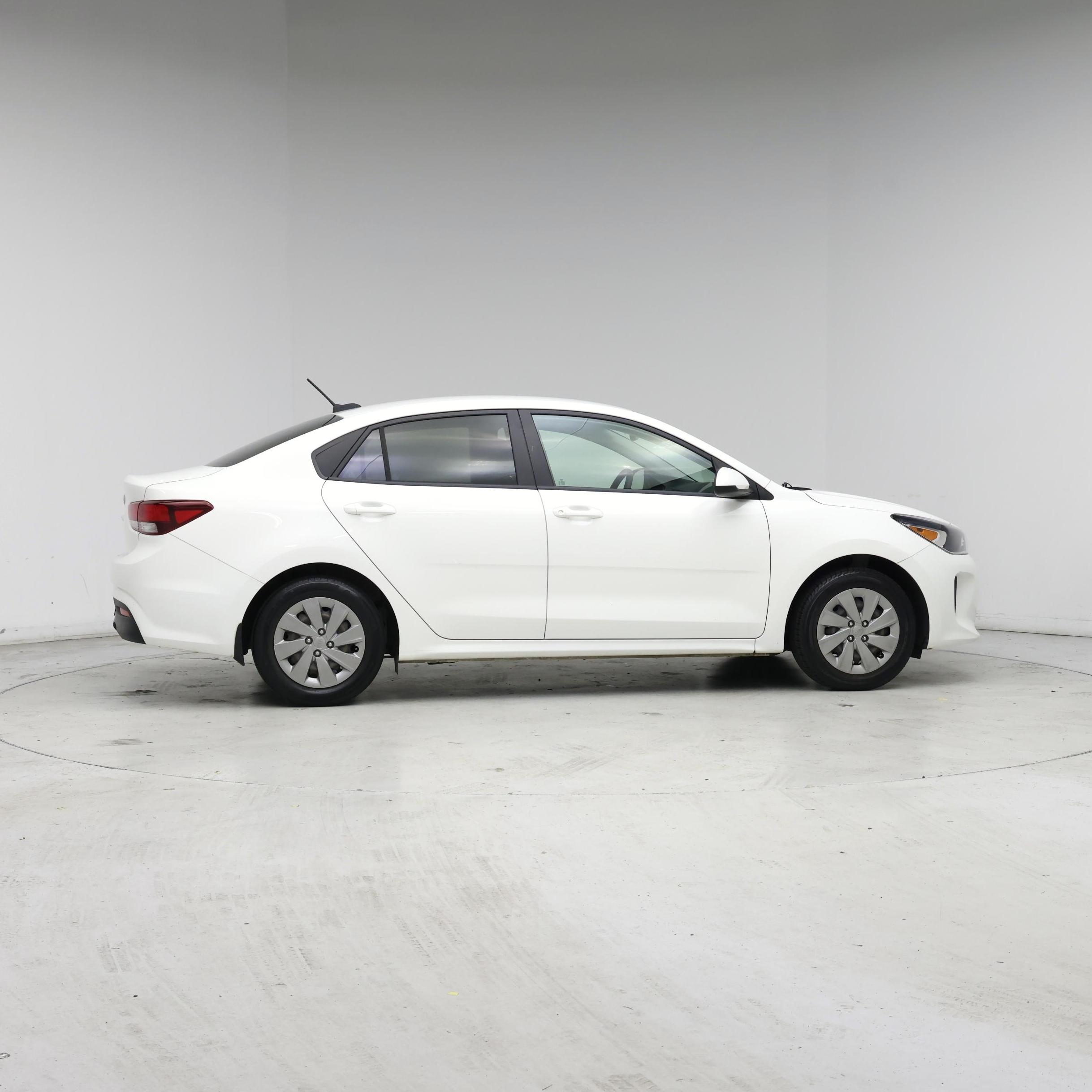 Thumbnail: 2019 Kia Rio - 7