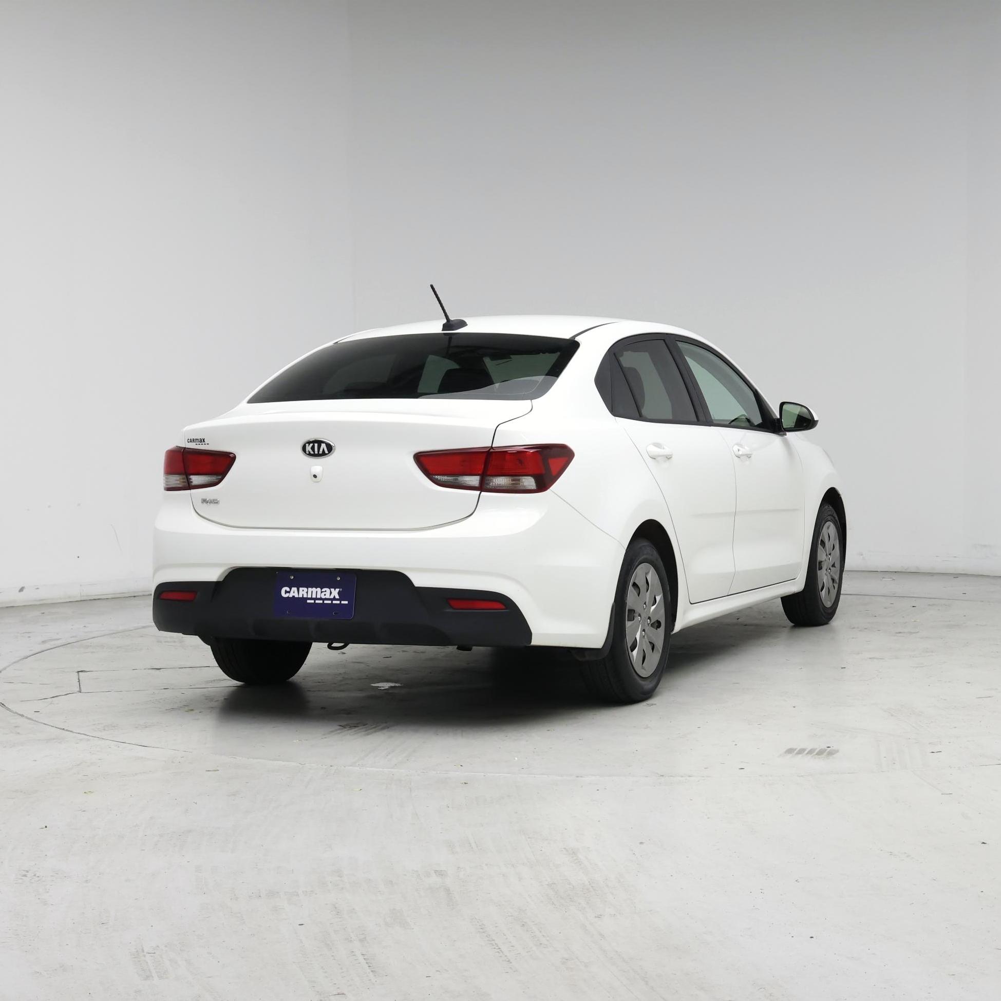 Thumbnail: 2019 Kia Rio - 8