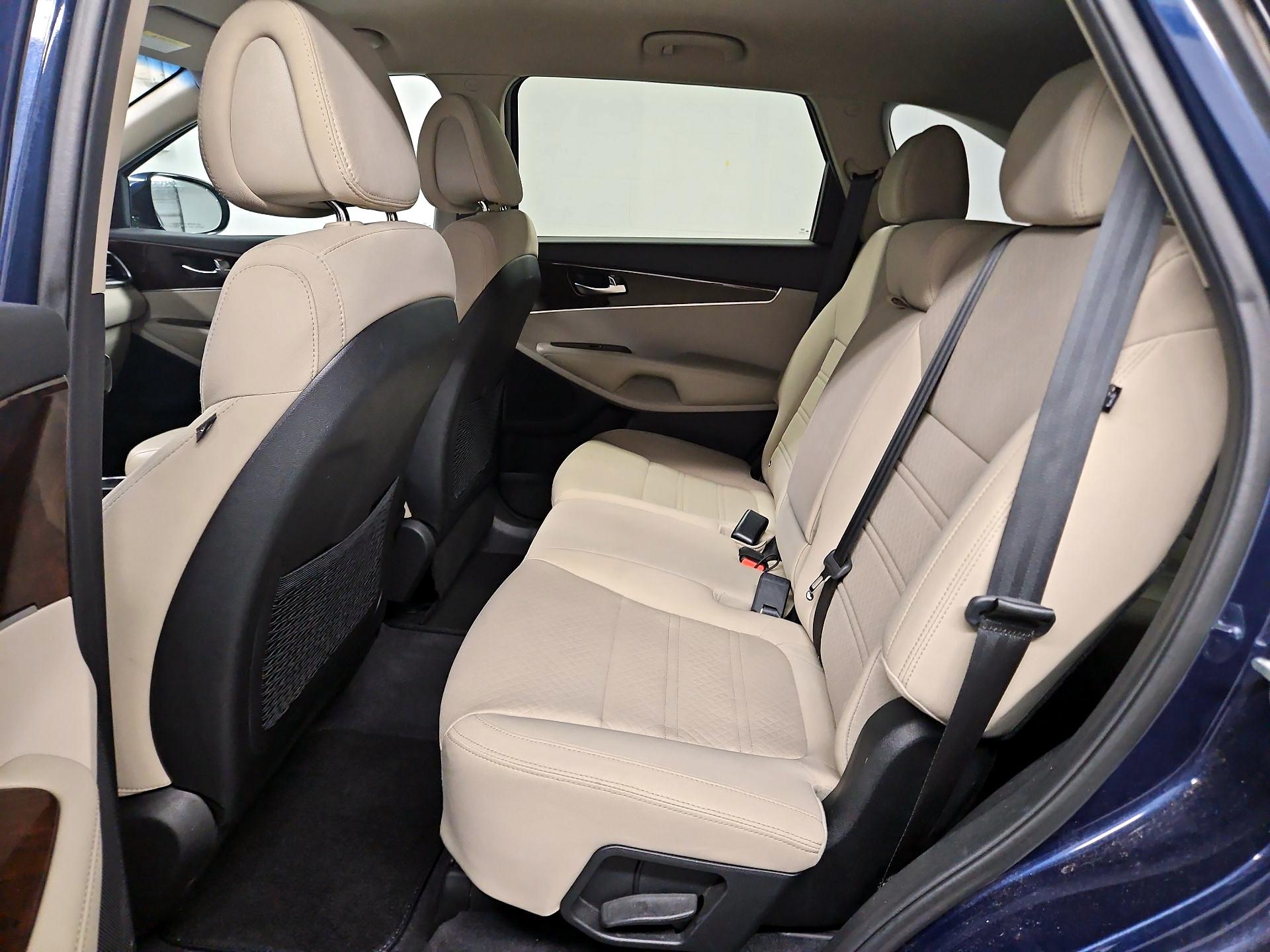 Thumbnail: 2017 Kia Sorento - 19