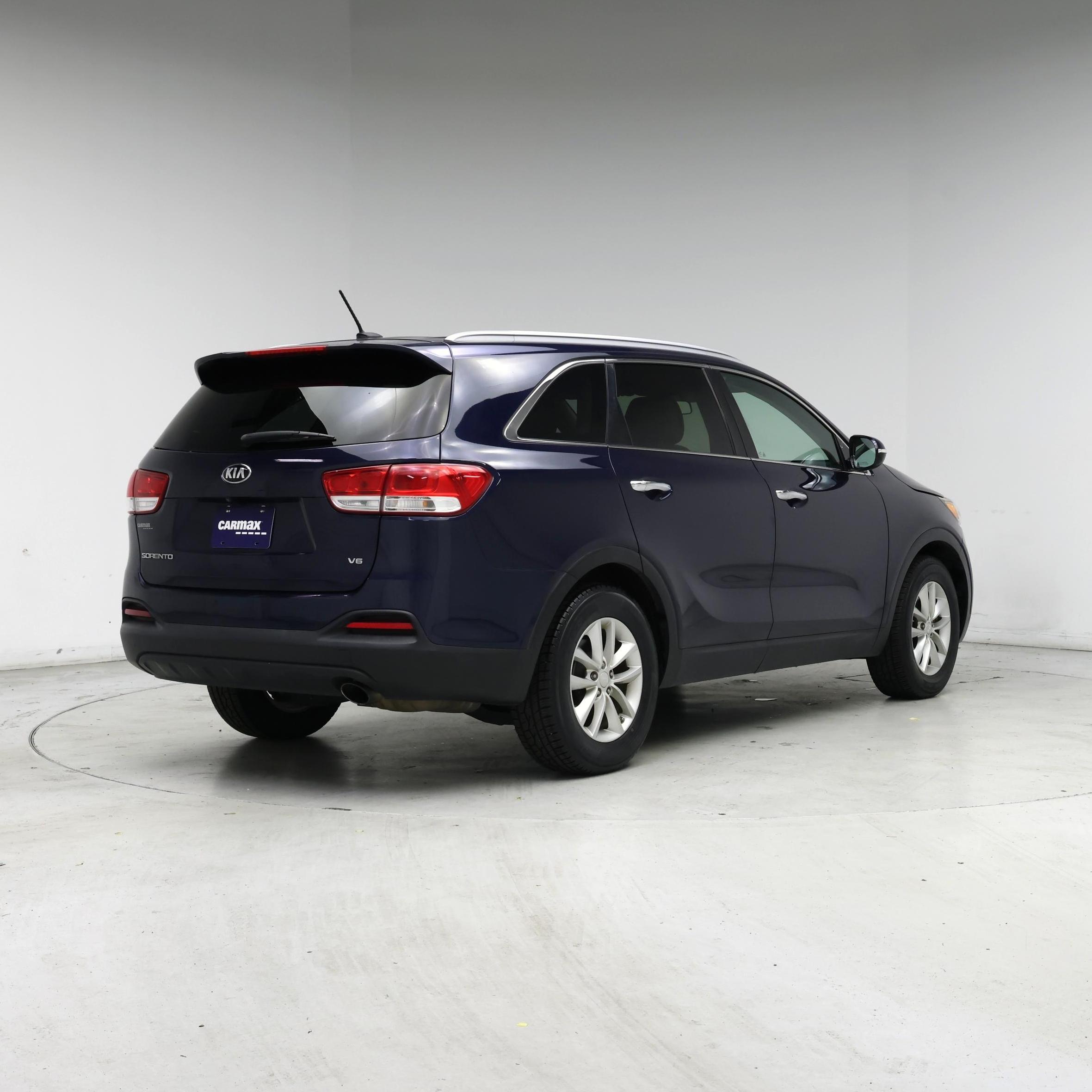 Thumbnail: 2017 Kia Sorento - 8