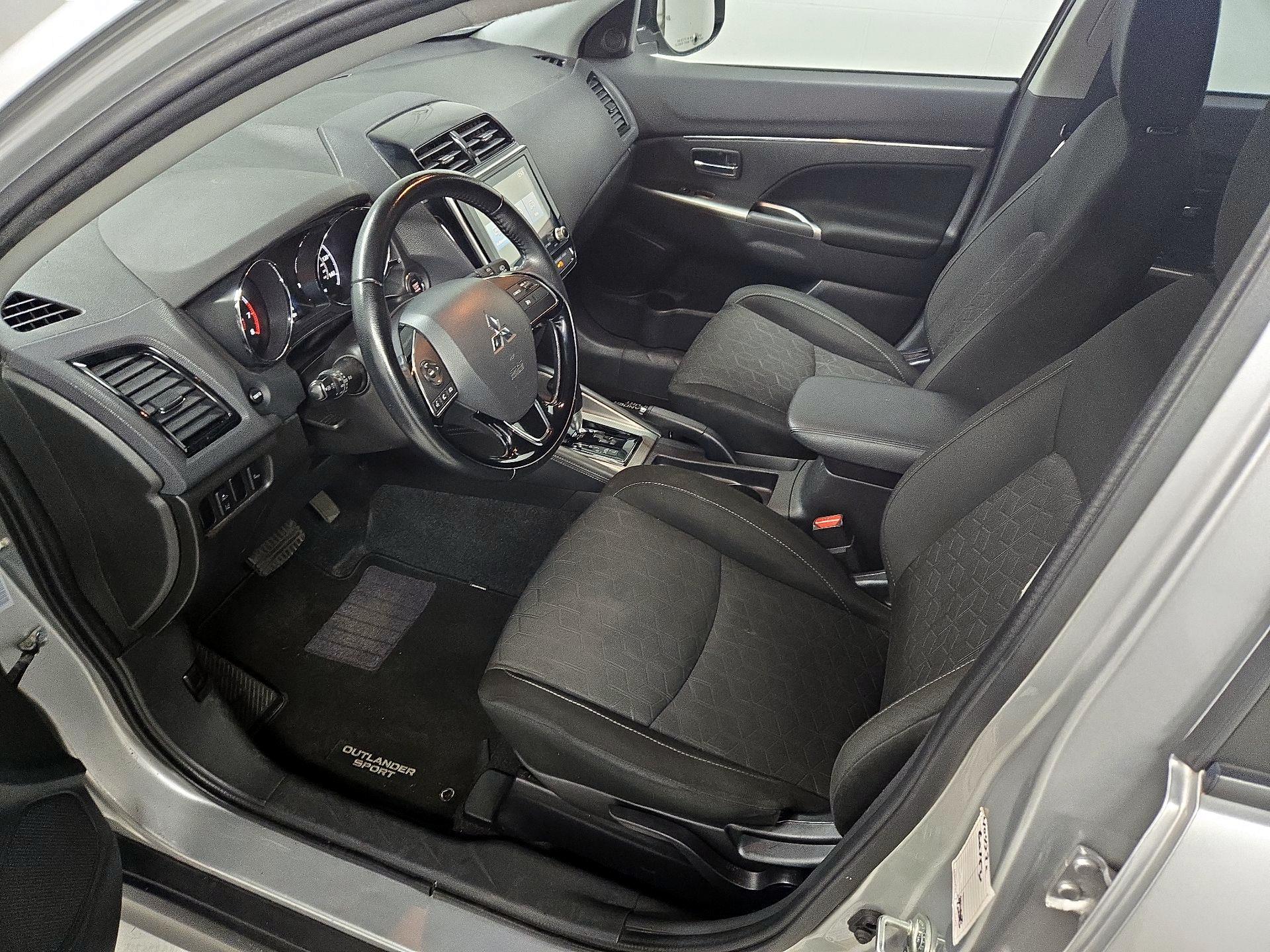 Thumbnail: 2021 Mitsubishi Outlander Sport - 11