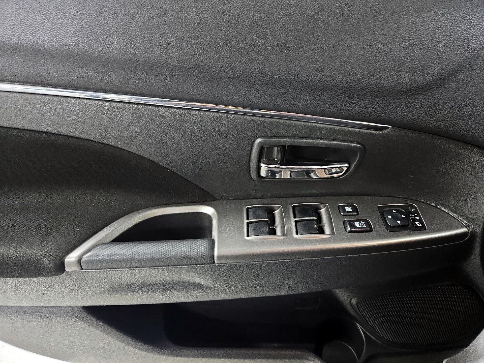 Thumbnail: 2021 Mitsubishi Outlander Sport - 12