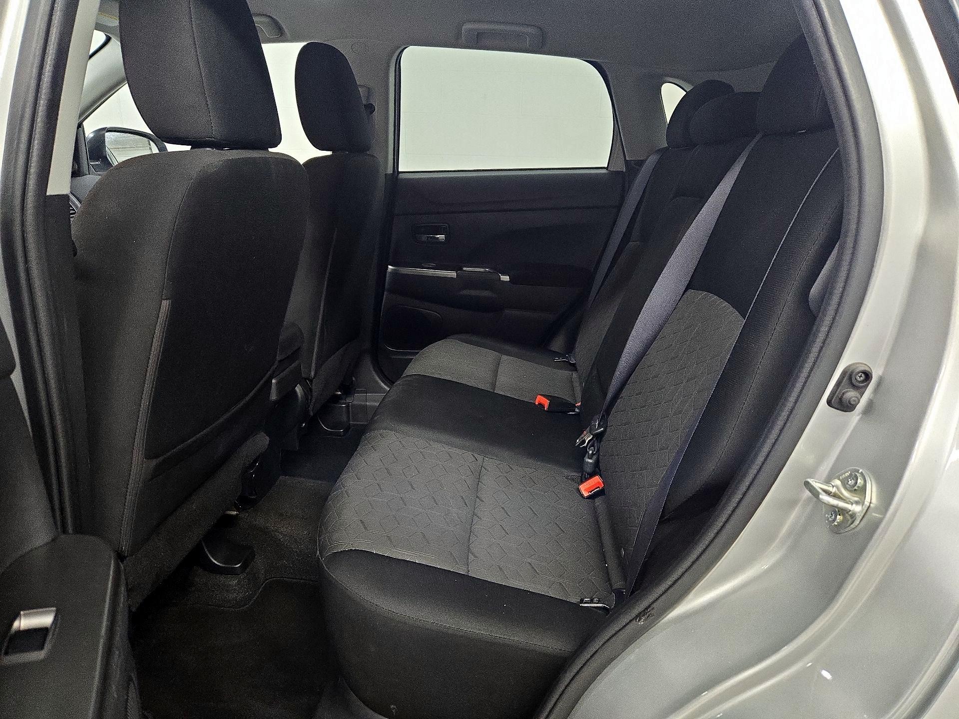 Thumbnail: 2021 Mitsubishi Outlander Sport - 19