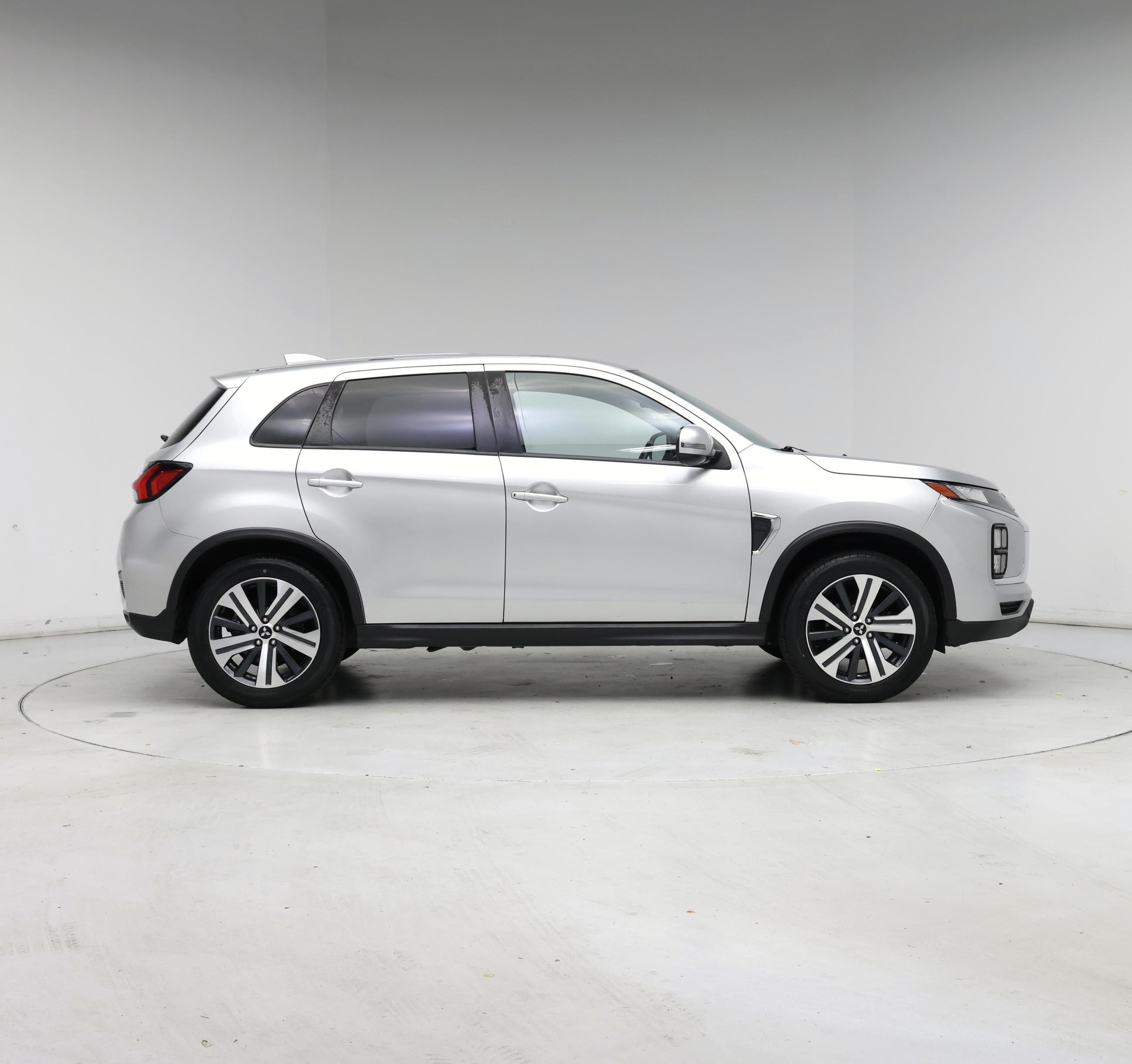 Thumbnail: 2021 Mitsubishi Outlander Sport - 7