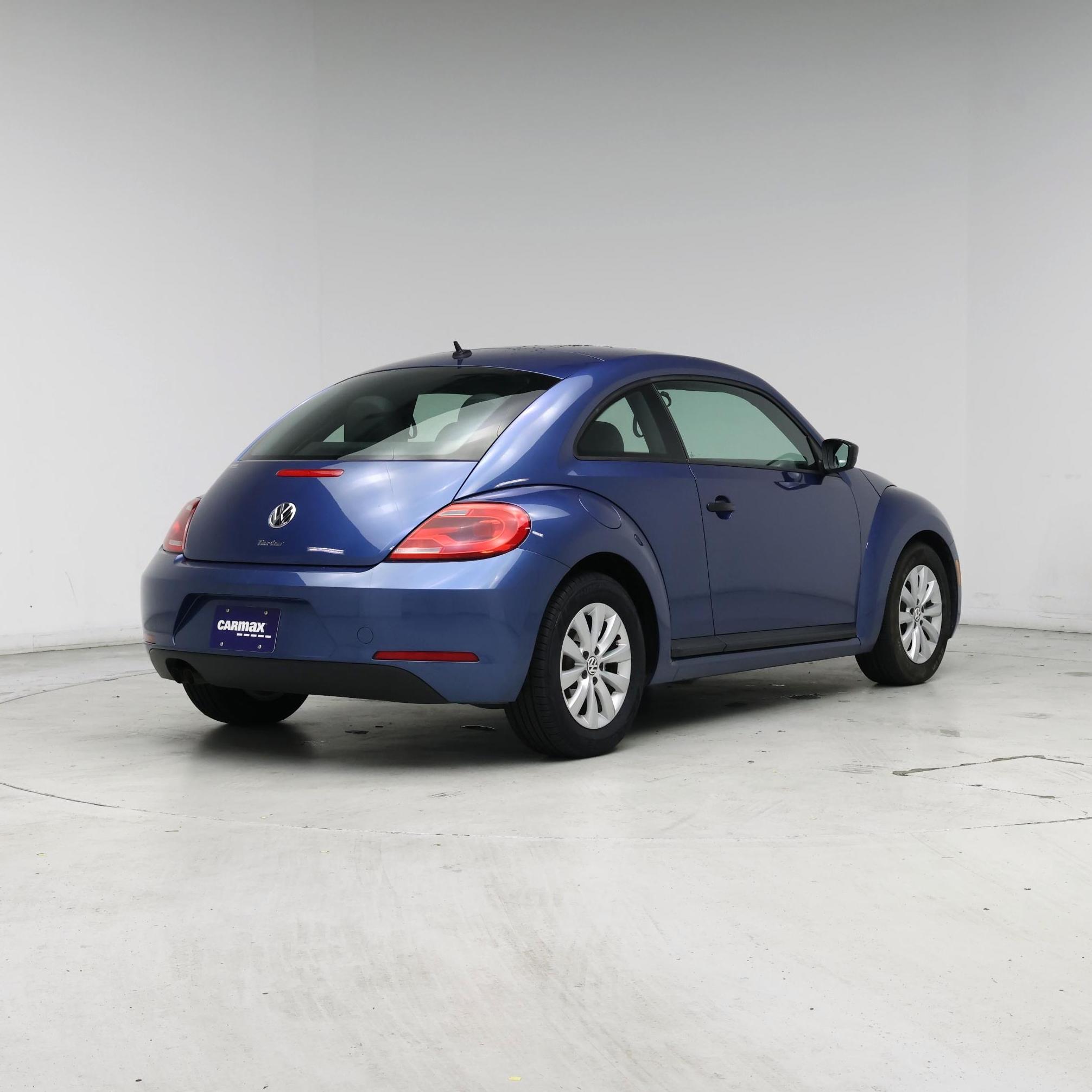 Thumbnail: 2016 Volkswagen Beetle - 8