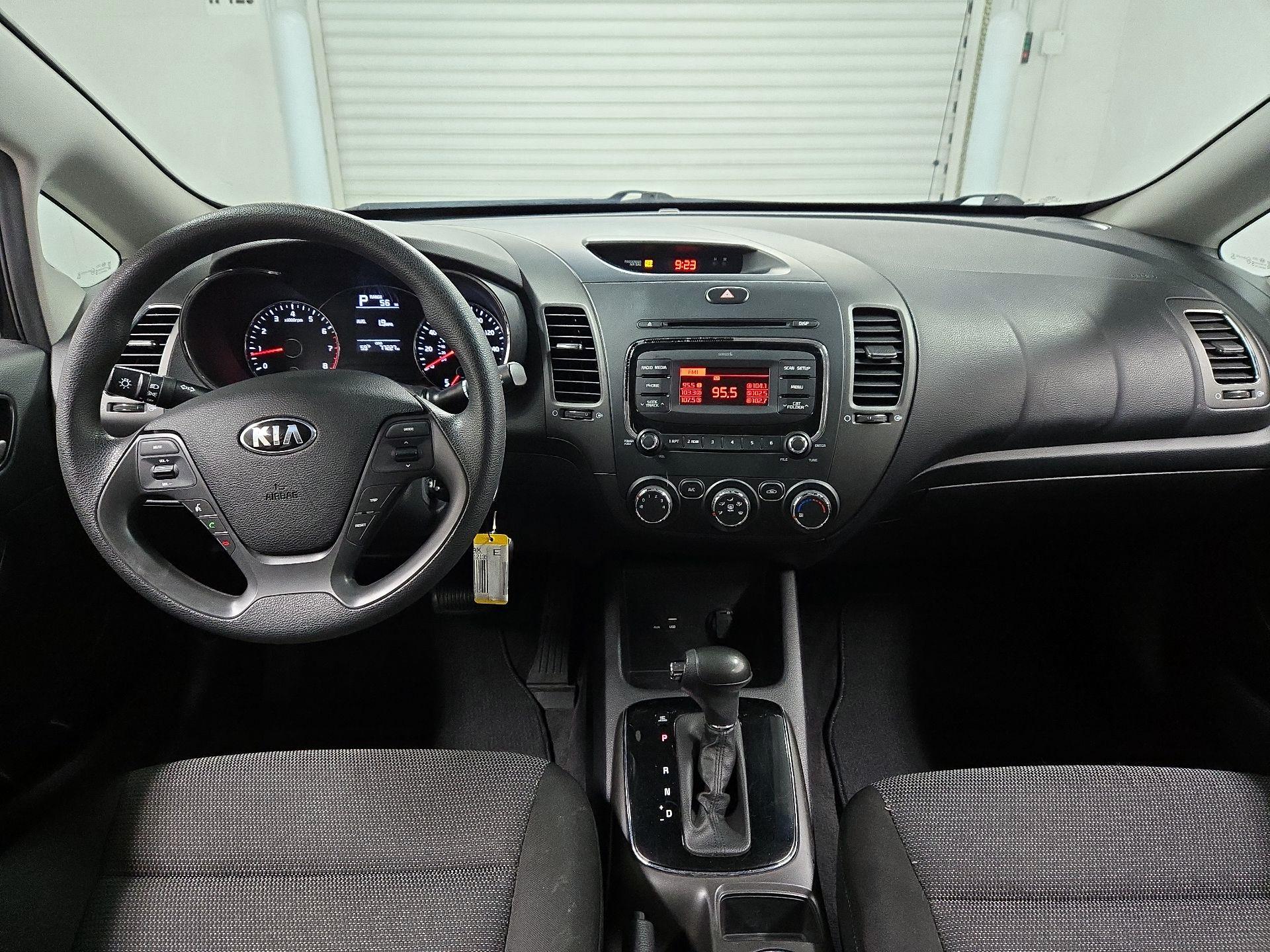 Thumbnail: 2017 Kia Forte - 9